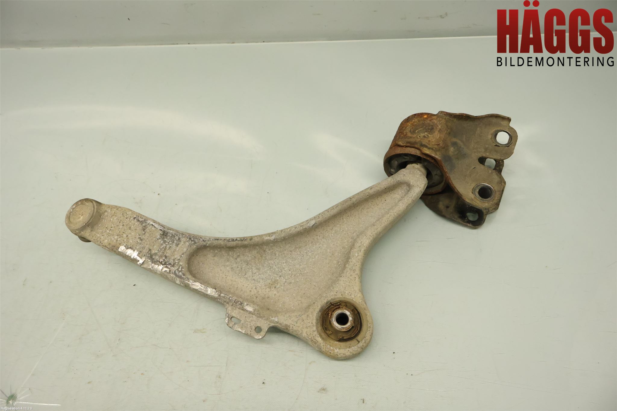 Volvo V70 14-16 Bärarm Fram Undre Vä