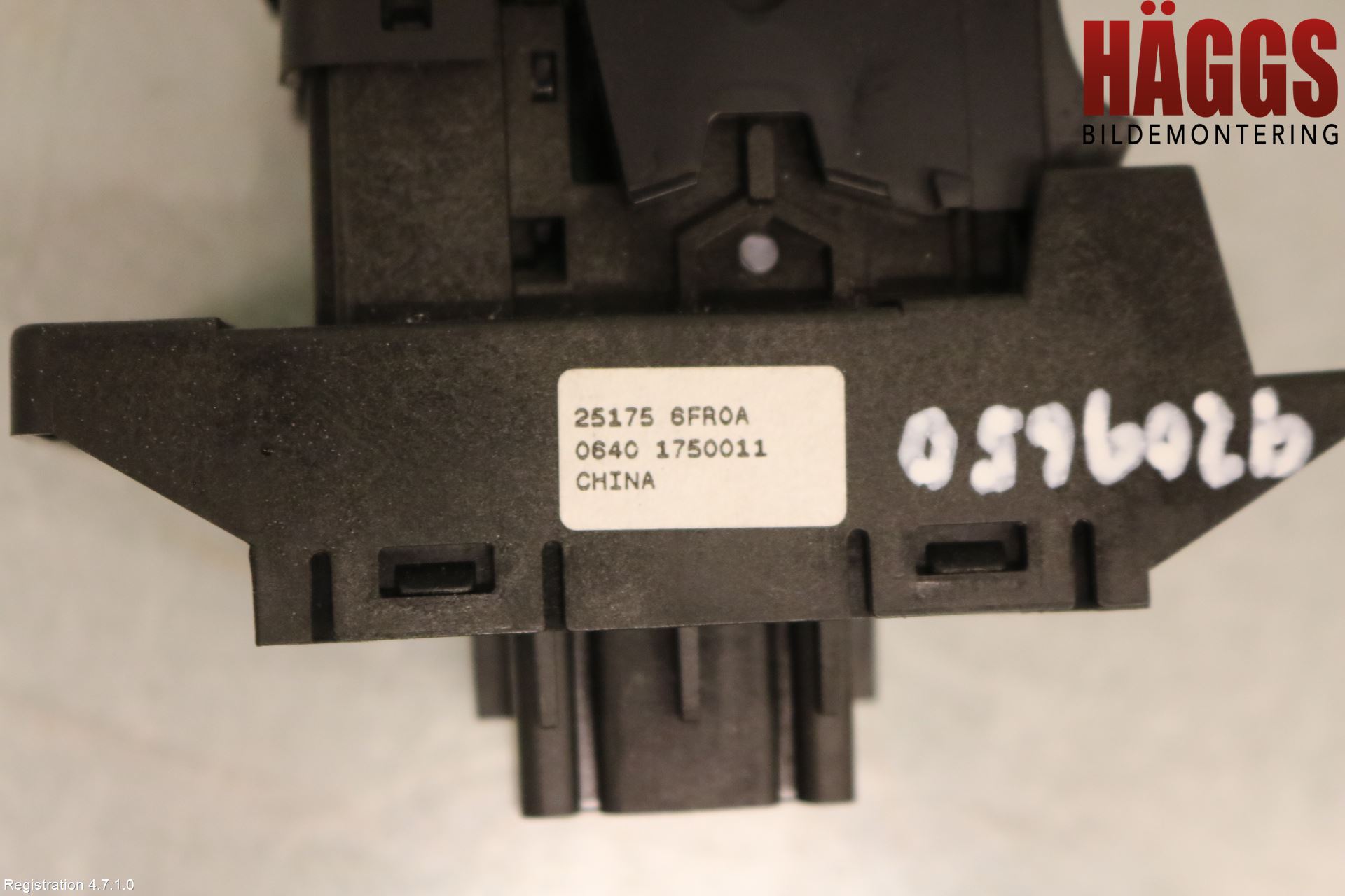 Nissan QASHQAI 17-21 Strömställare Parkeringsbroms