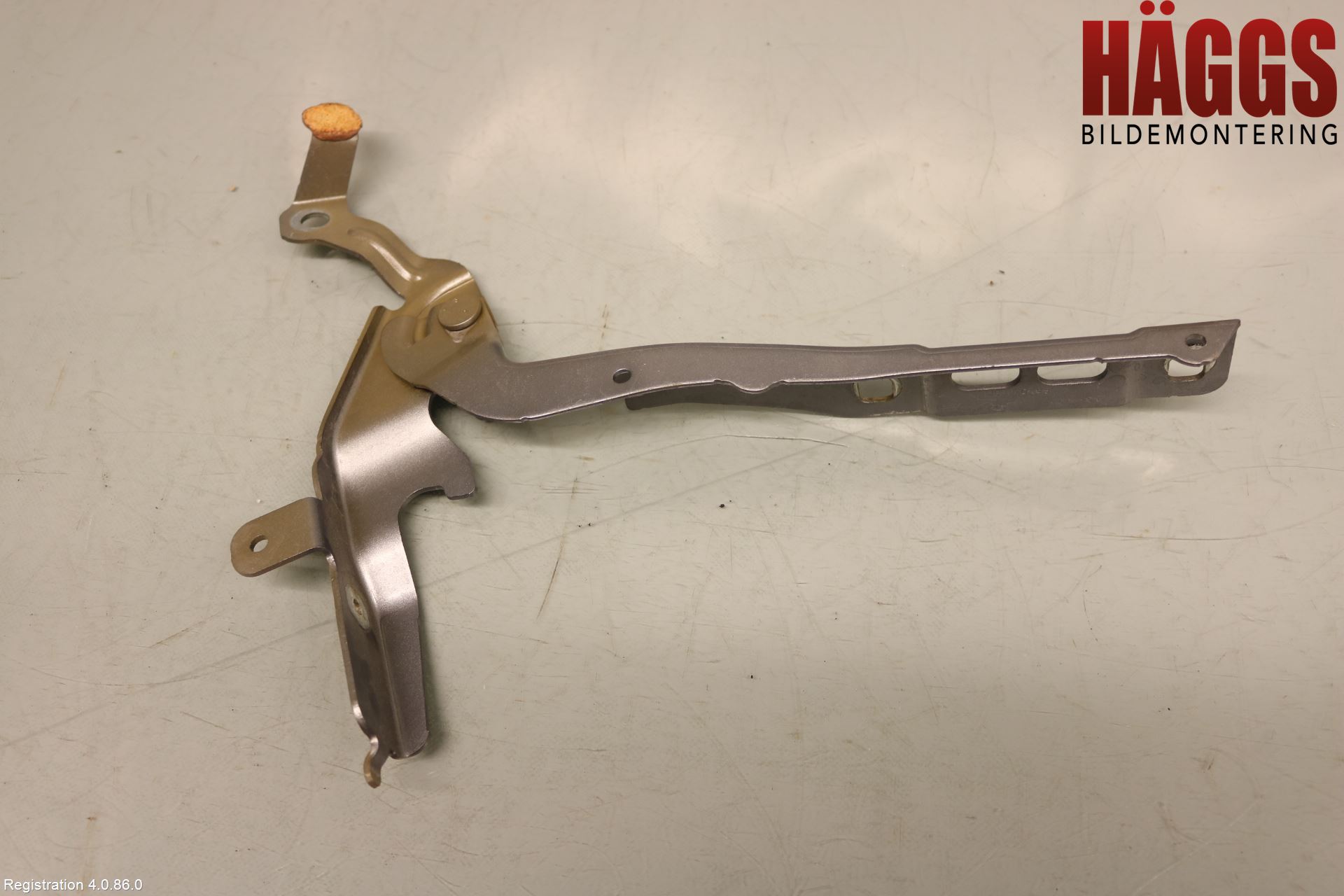 Peugeot 2008/E-2008 20- Huvgångjärn