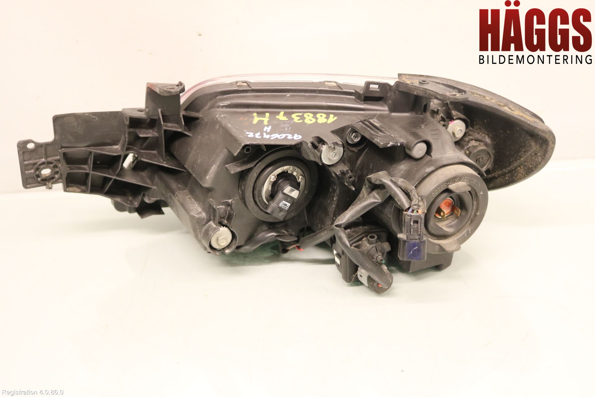 Mitsubishi OUTLANDER 01-07 Strålkastare Höger