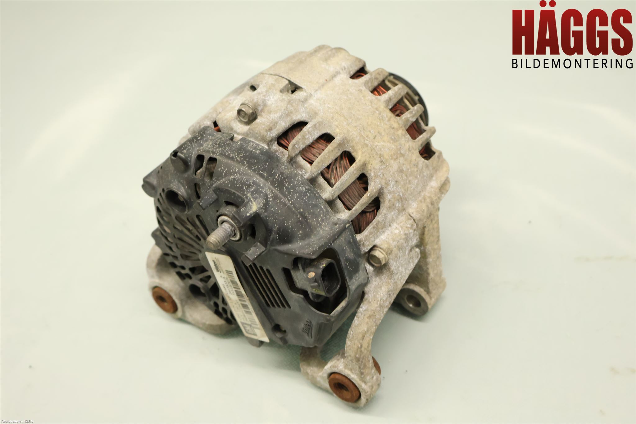 Opel ASTRA J 10-15 Generator