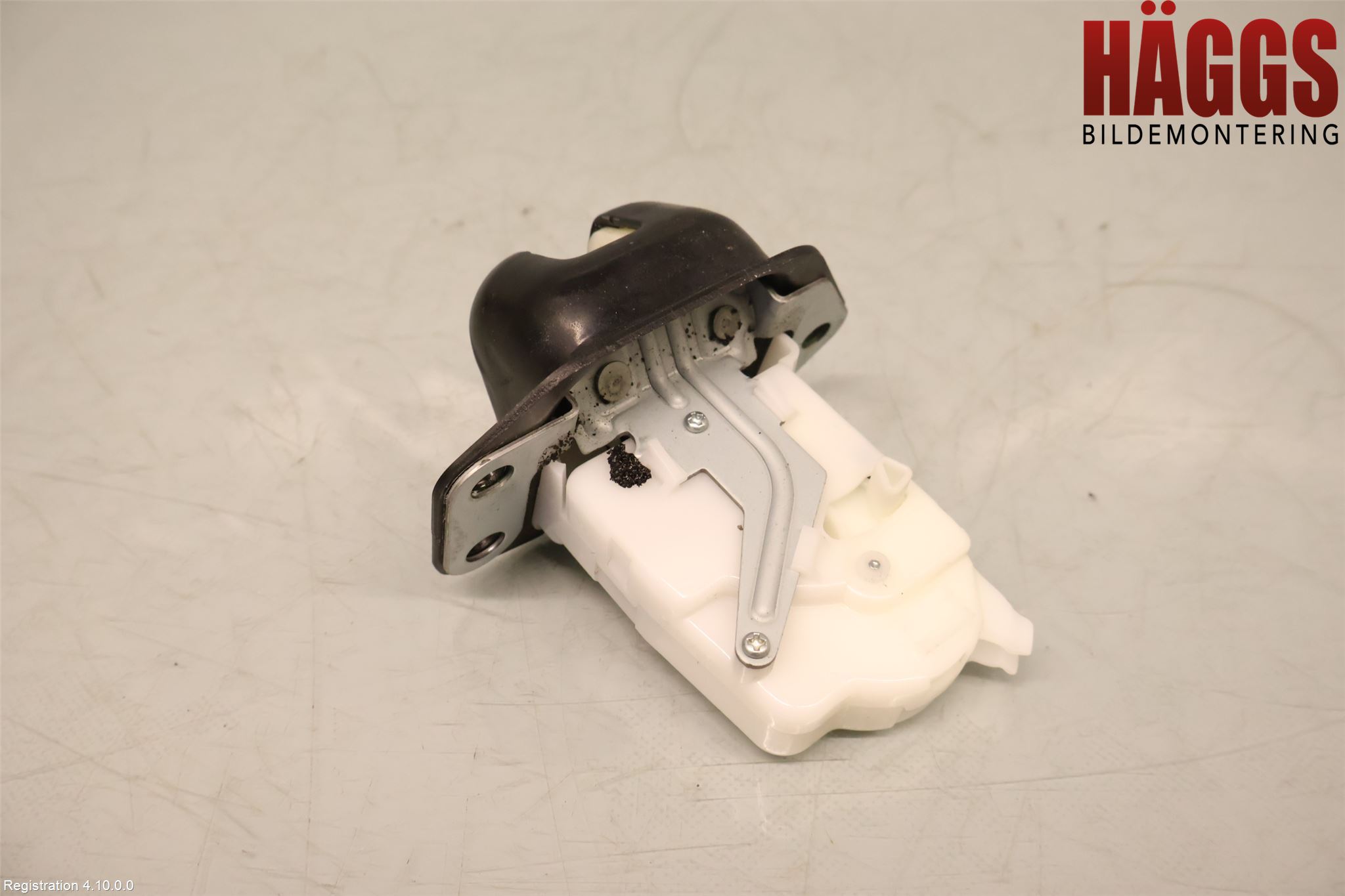 Nissan LEAF 11-17 Låskista Baklucka