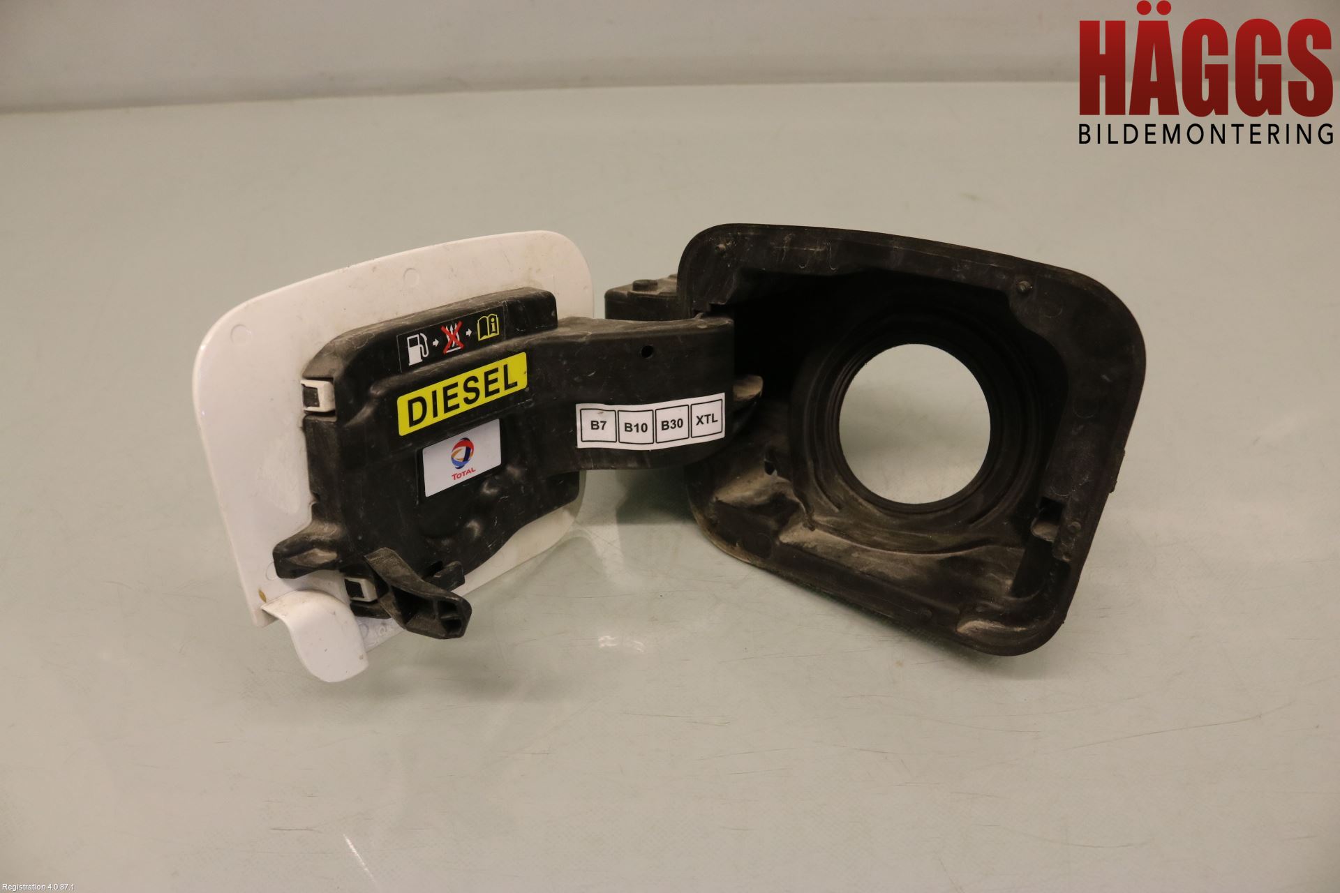 Peugeot EXPERT/E-EXPERT 17- Tanklucka