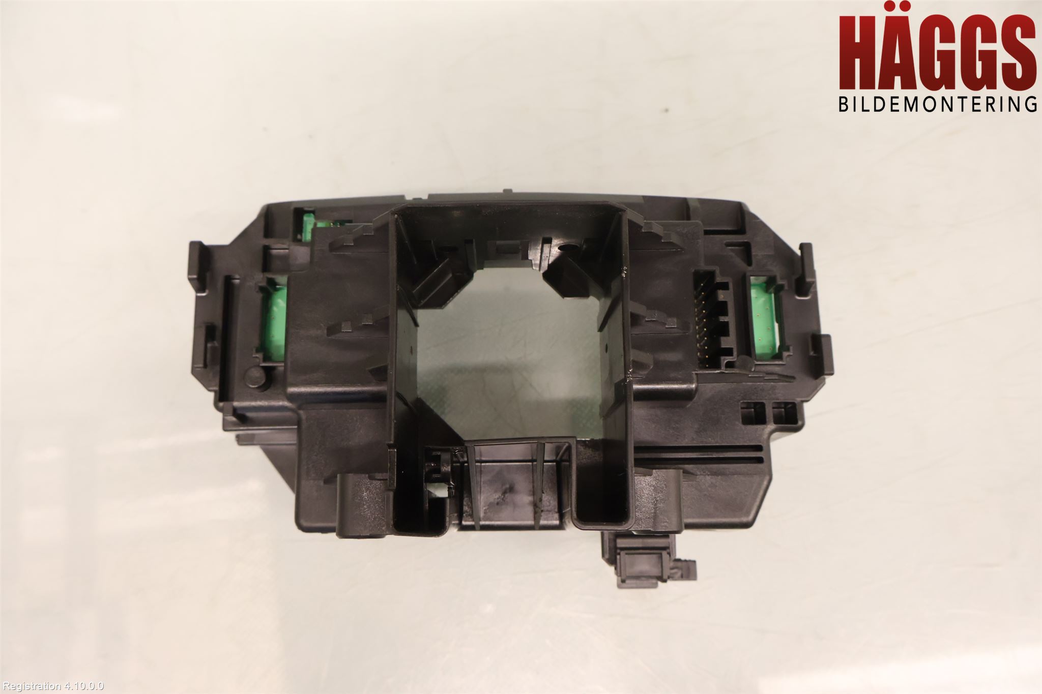 Volvo V60 CROSS COUNTRY 16-18 Spak Konsoll-Fäste