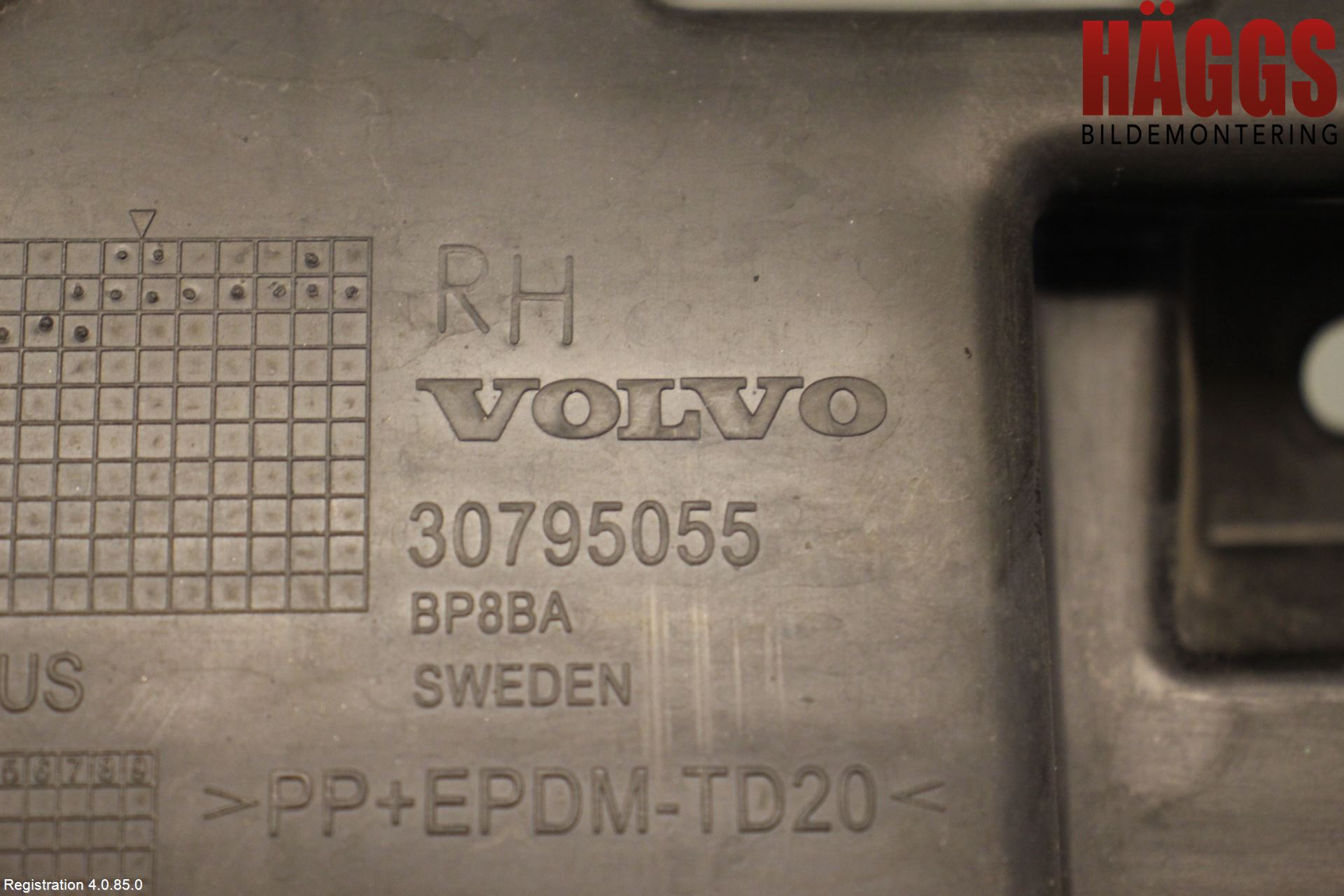 Volvo S60 11-13 Stötfångarfäste Bak Hö