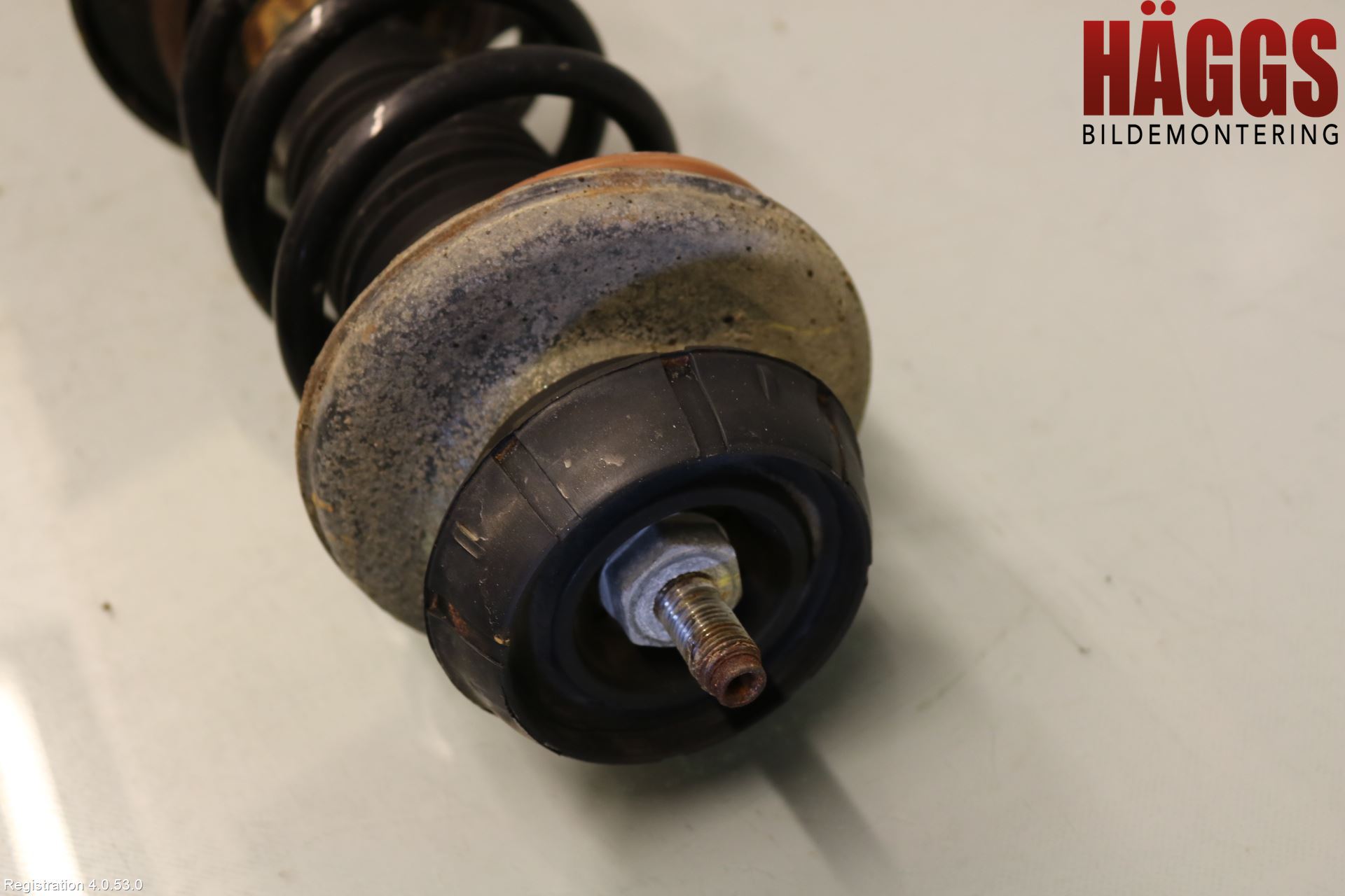 Dacia DOKKER 13- Fjäderben Fram Höger