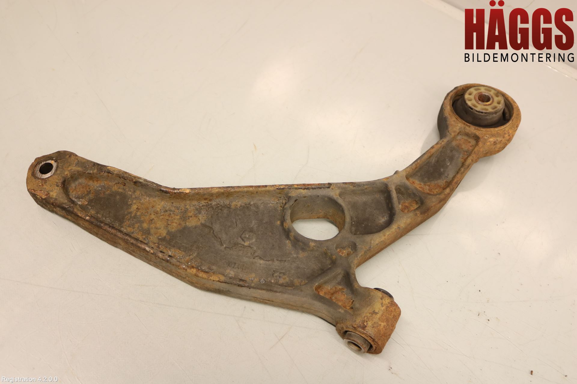 Fiat FREEMONT Bärarm Fram Undre Vä