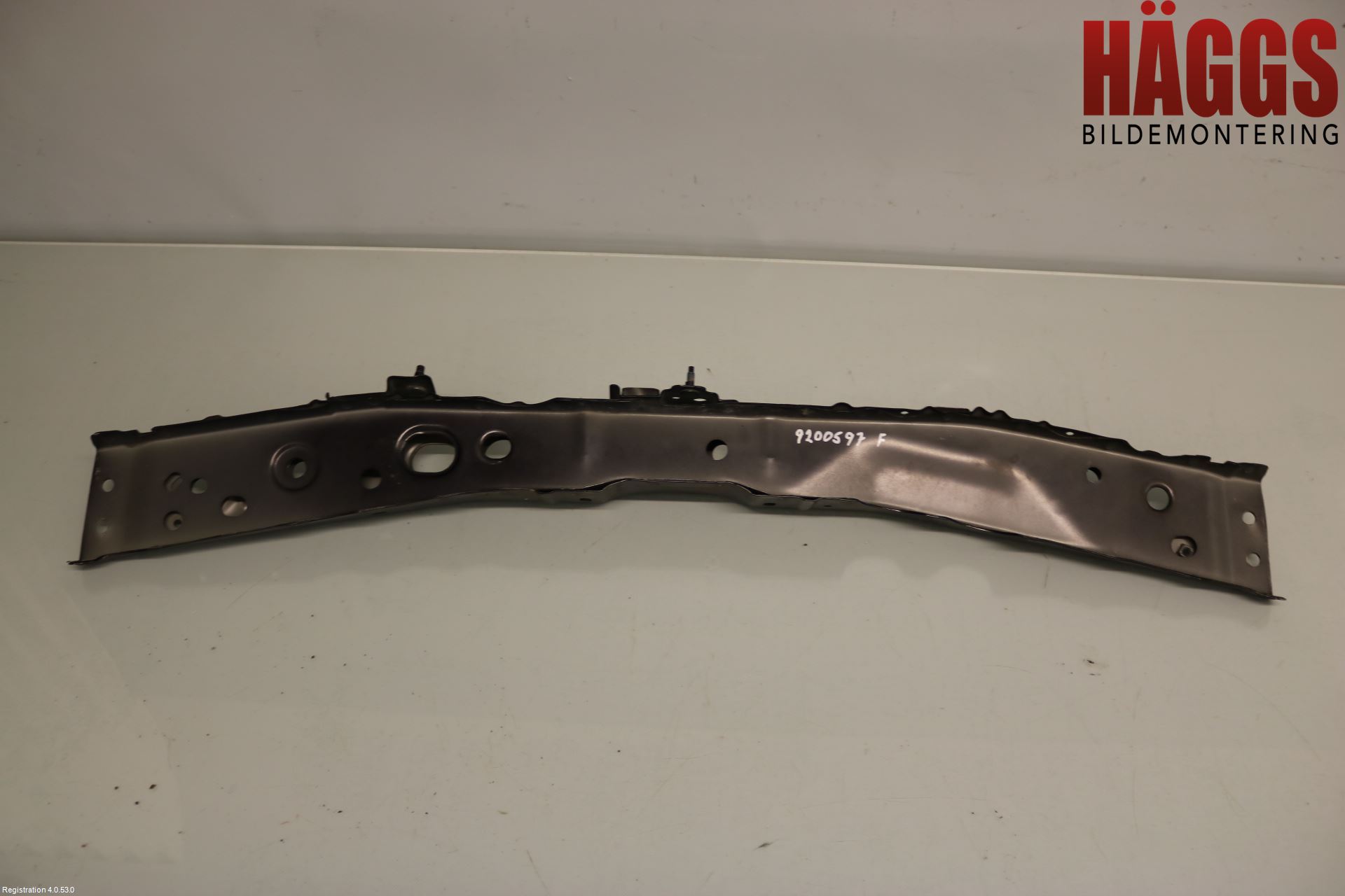 Nissan MICRA 11-16 Front Huvlåsplåt-Balk
