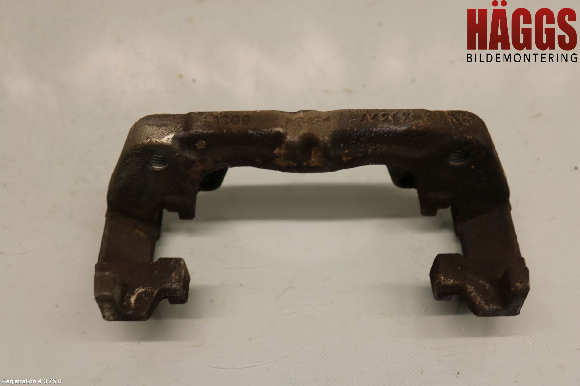 Ford FOCUS 19- Bromsokshållare