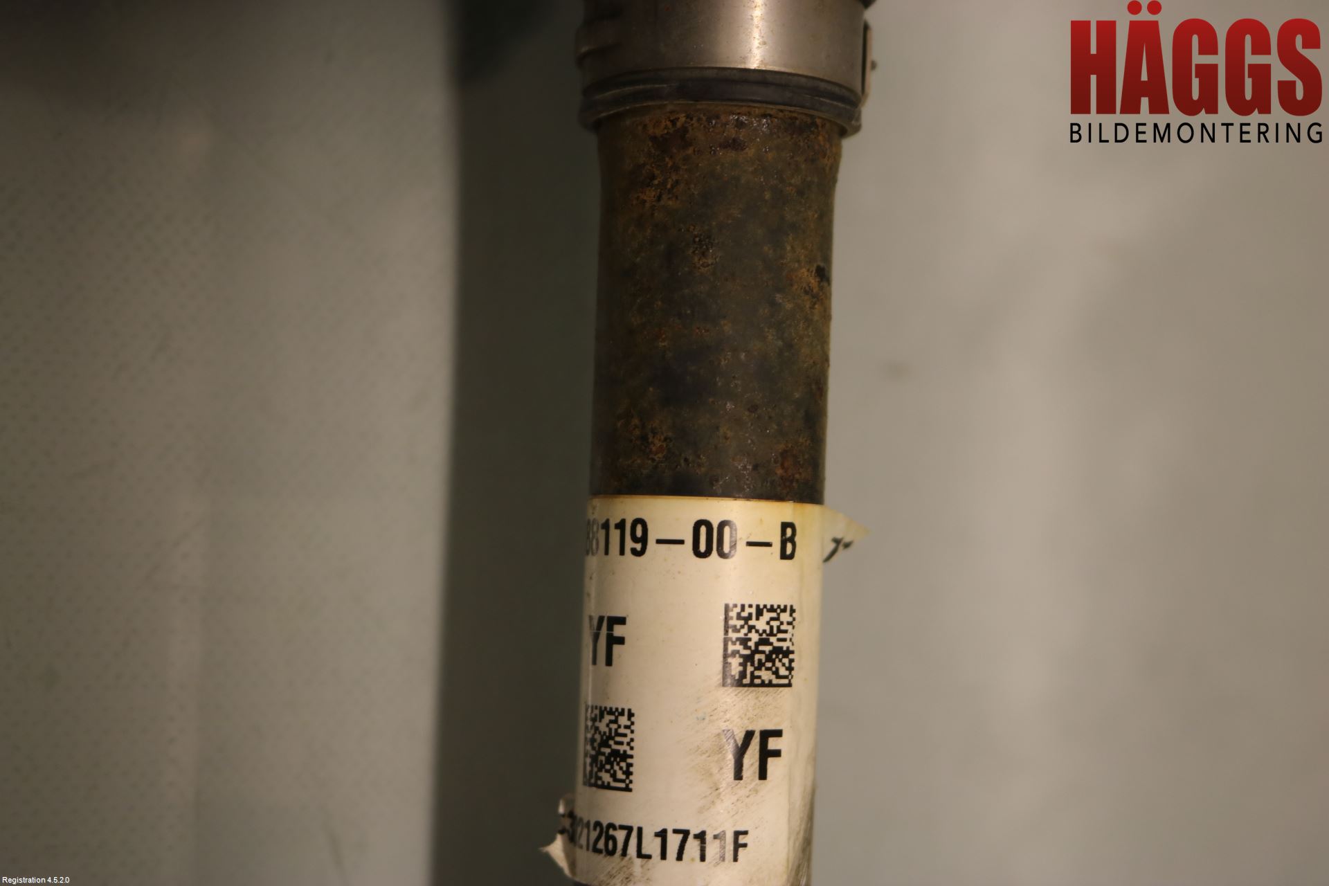 Tesla MODEL Y 21- Drivaxel Fram Höger