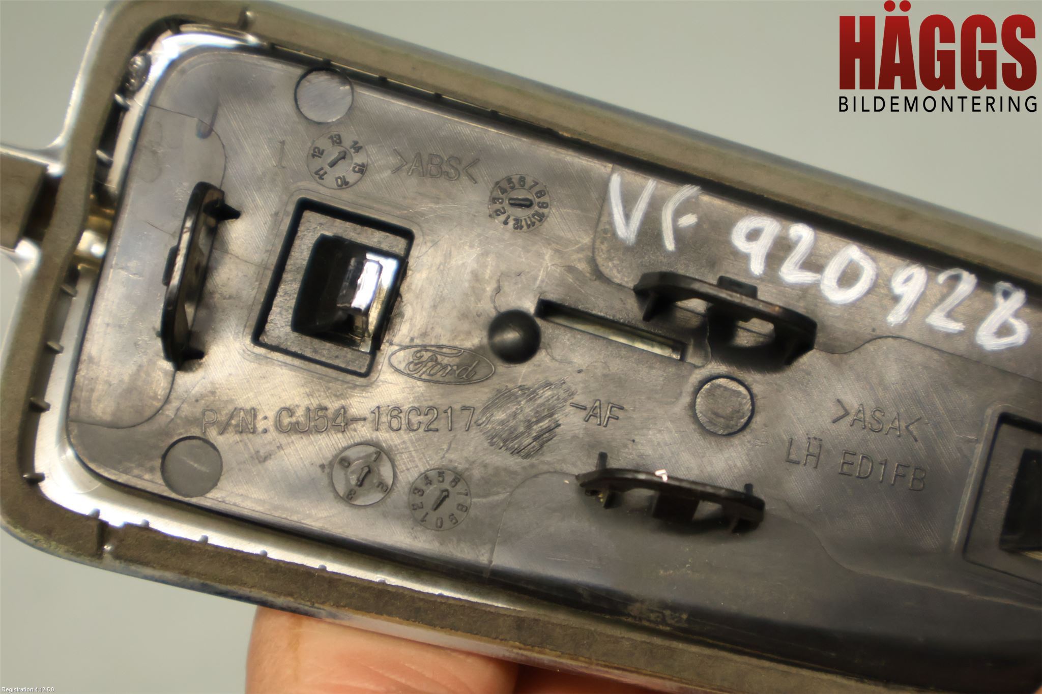 Ford KUGA 13-16 List Framskärm Vä