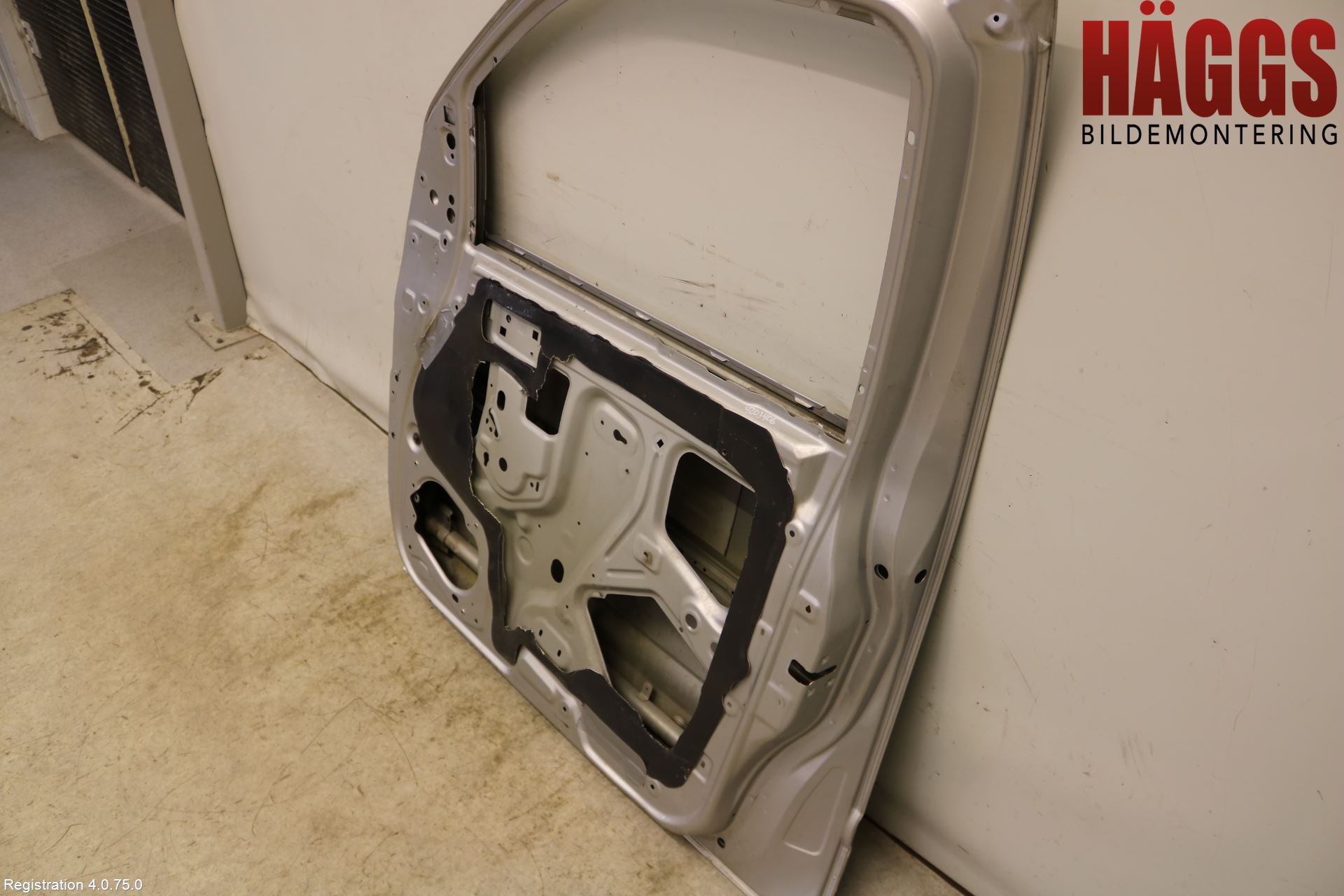Nissan NAVARA 05-16 Dörr Fram Höger
