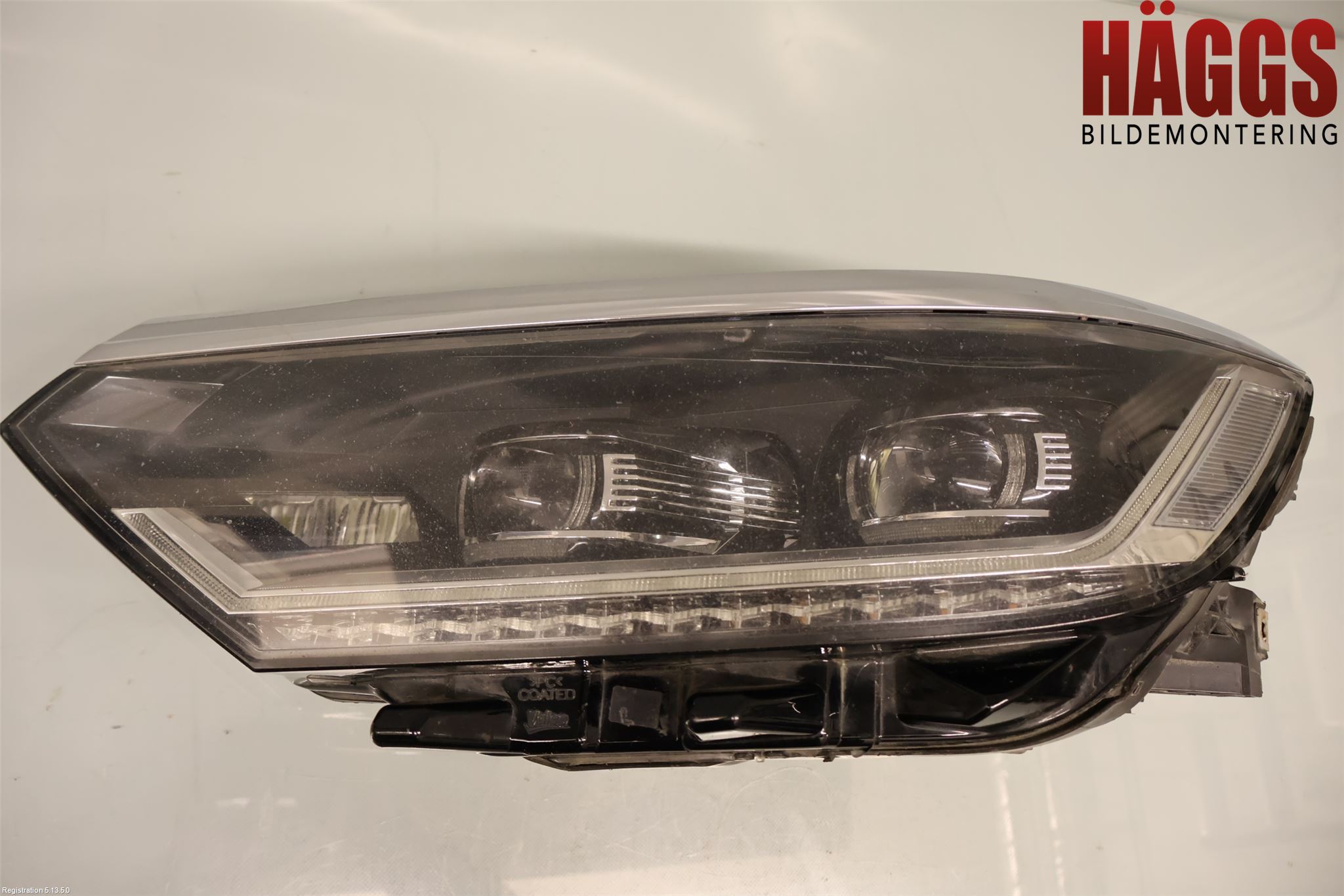 Volkswagen VW PASSAT 15-19 Strålkastare Vänster