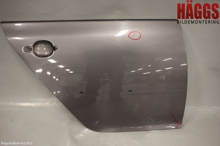 Volkswagen VW GOLF V 04-09 Dörr Bak Höger