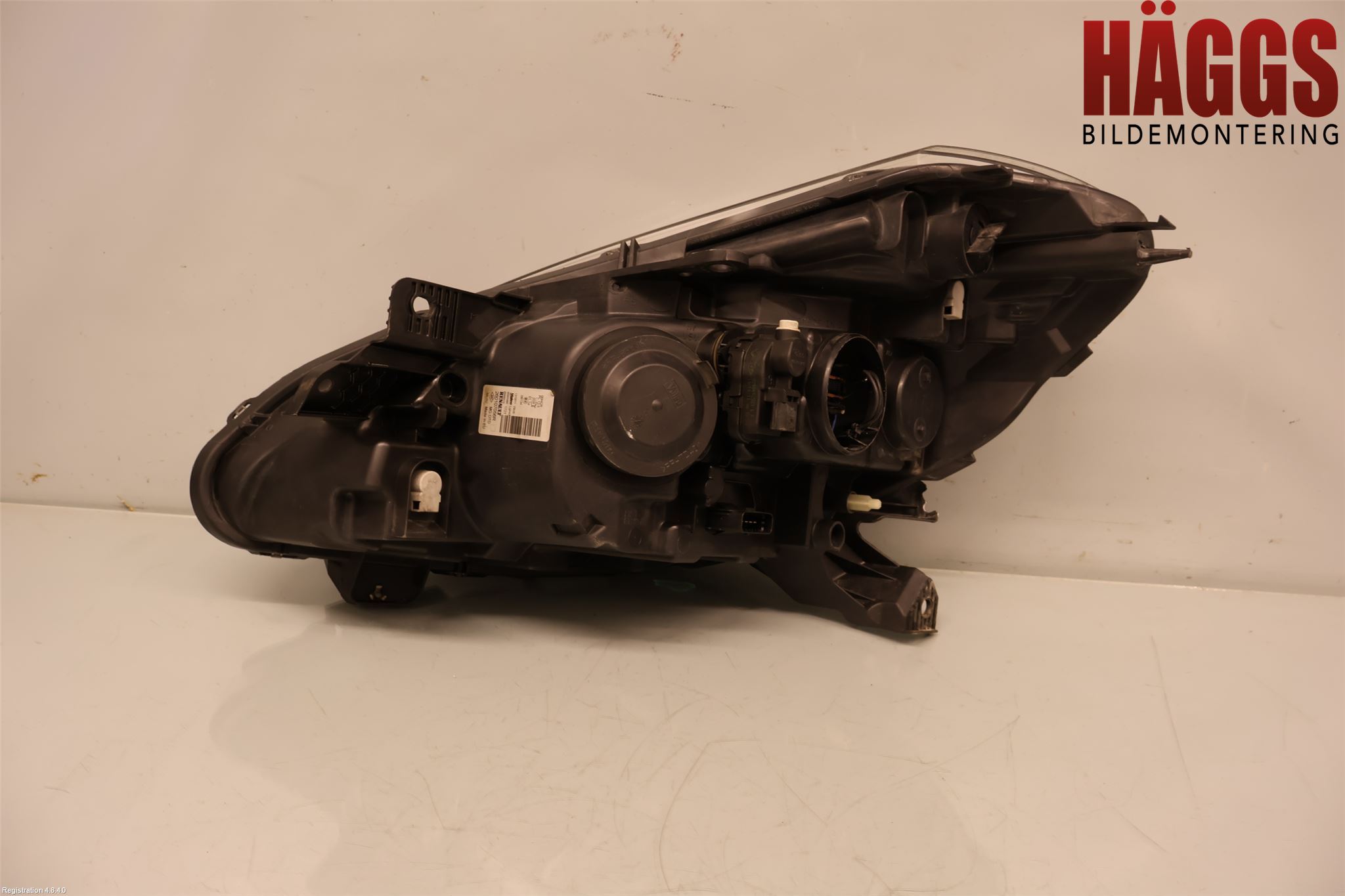 Renault CLIO III  09-12 Strålkastare Höger