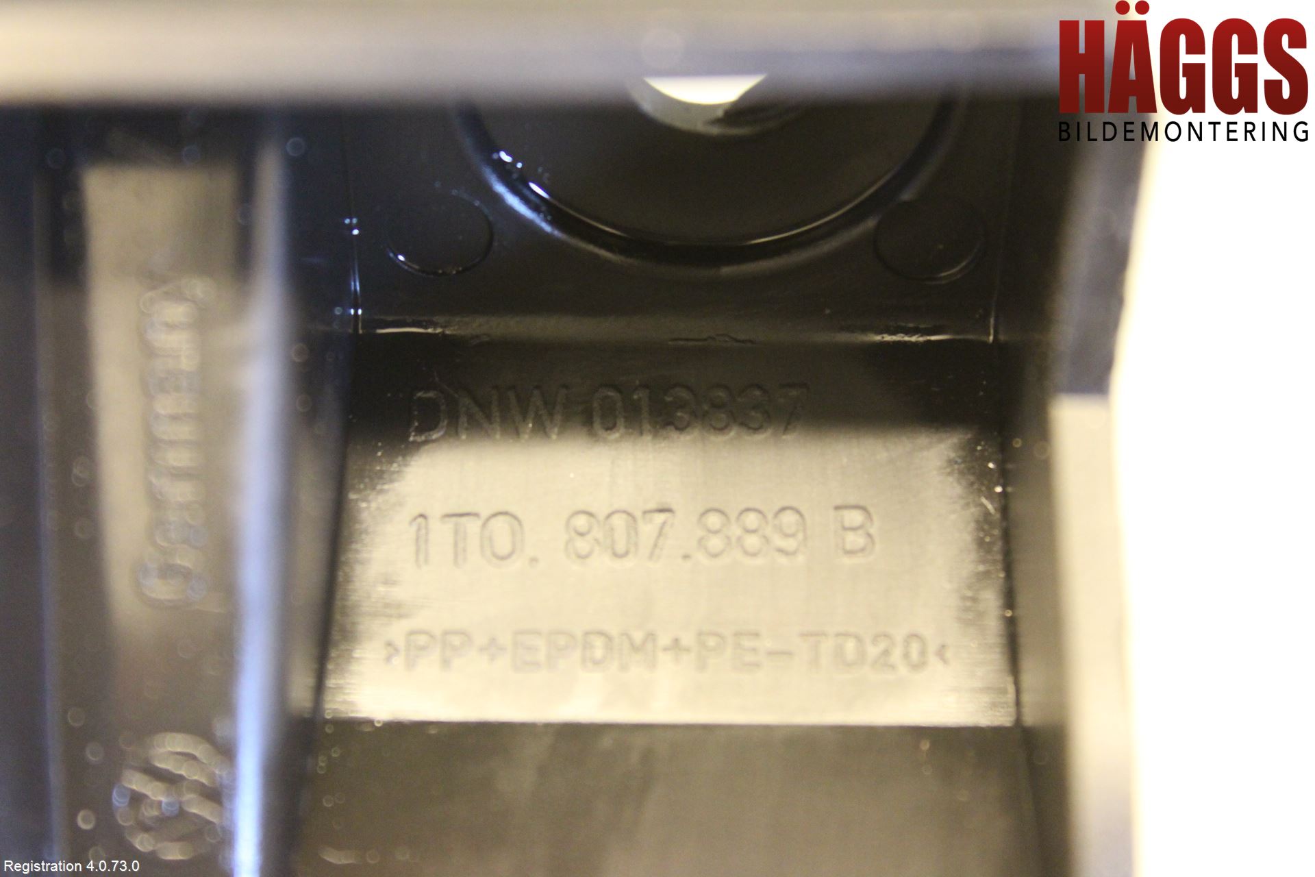 Volkswagen VW CADDY      04-10 Stötfångarfäste Fram Vä