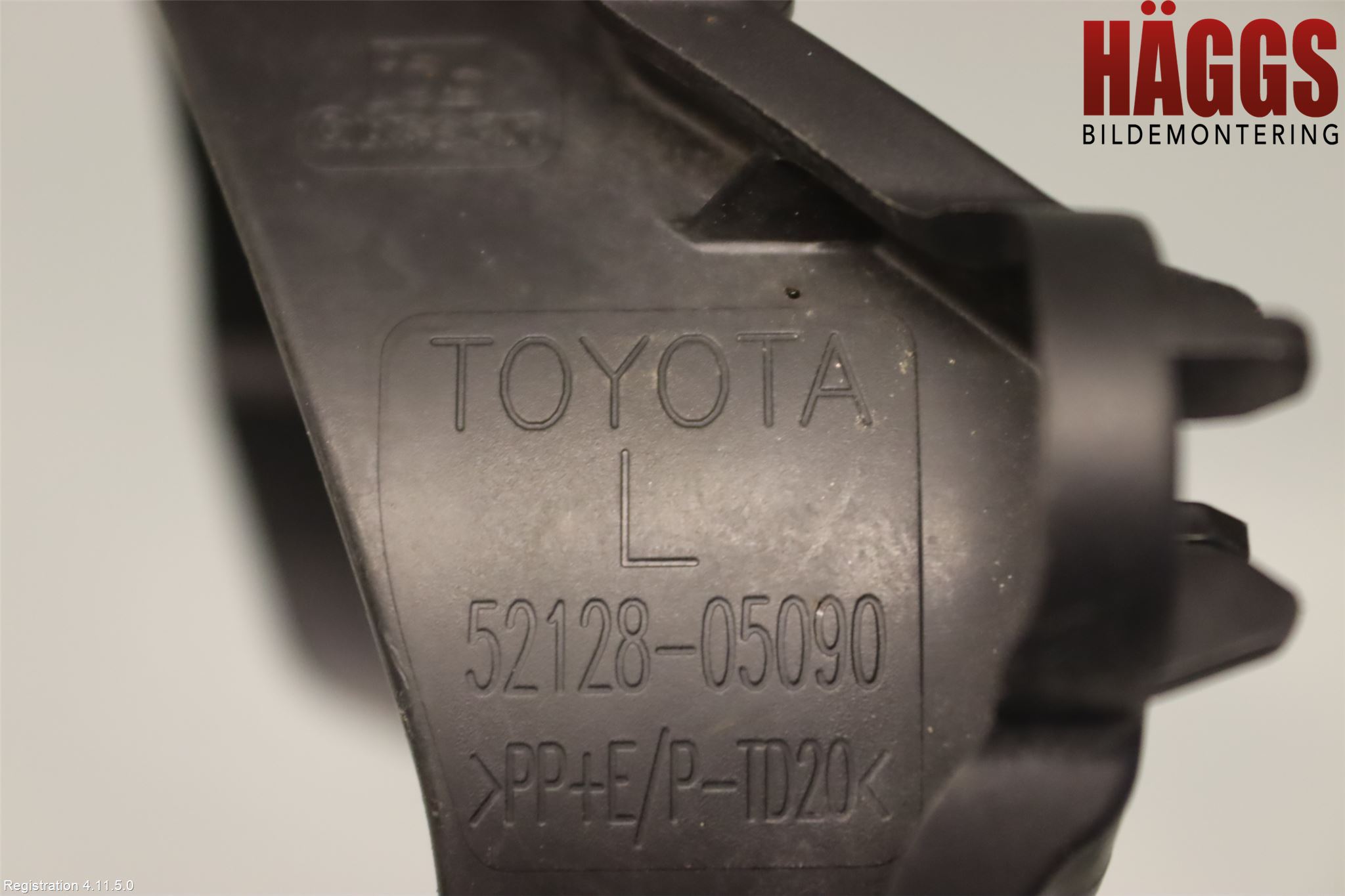 Toyota AVENSIS 09-15 Dimljussarg Fram