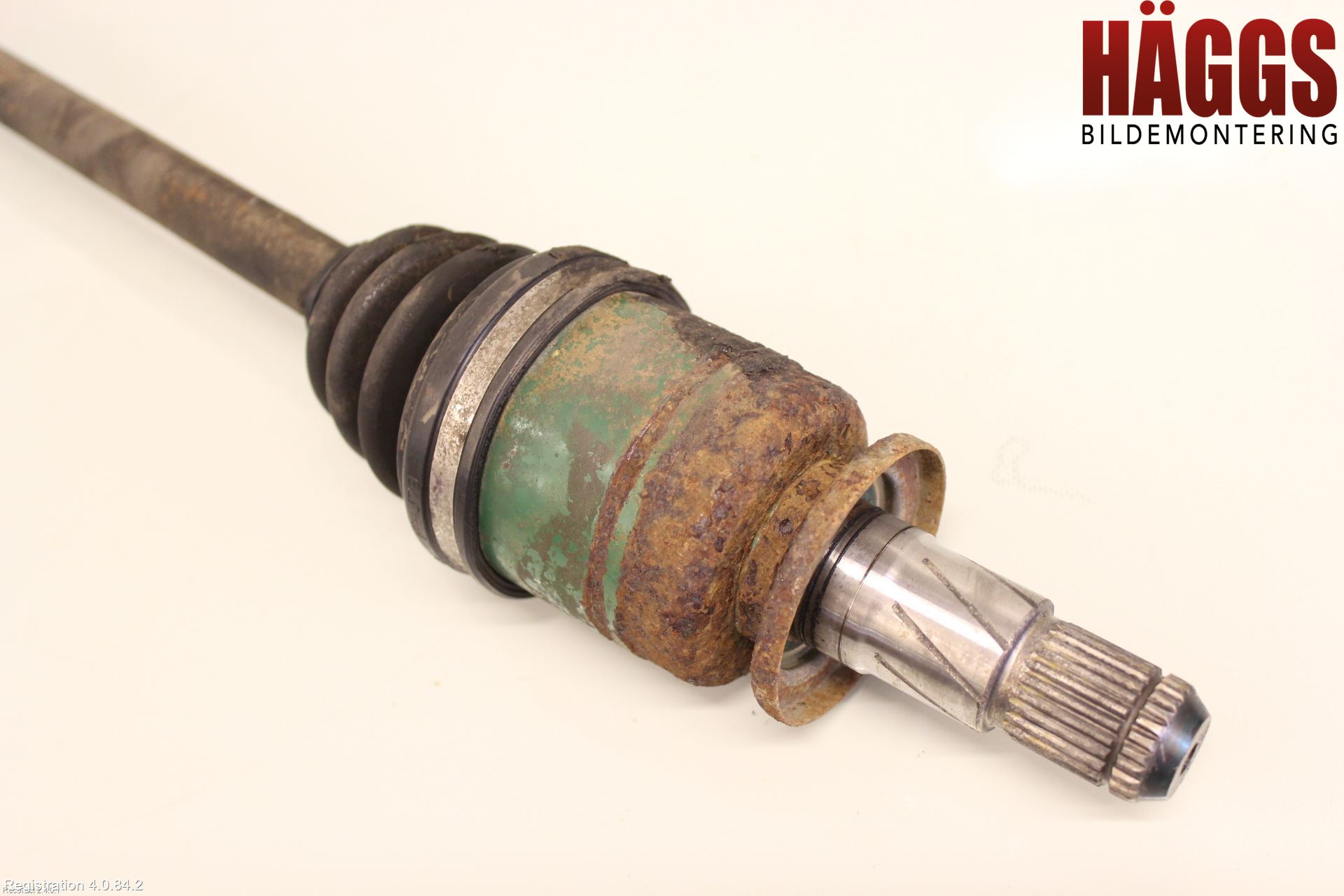 Subaru LEGACY    04-06 Drivaxel Bak Höger