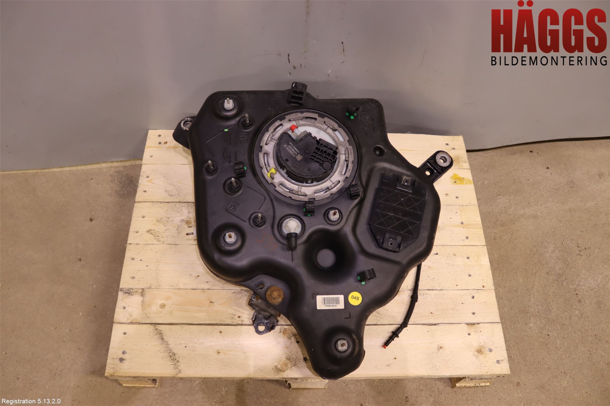Audi A6 ALLROAD 12-18 Adblue Tank