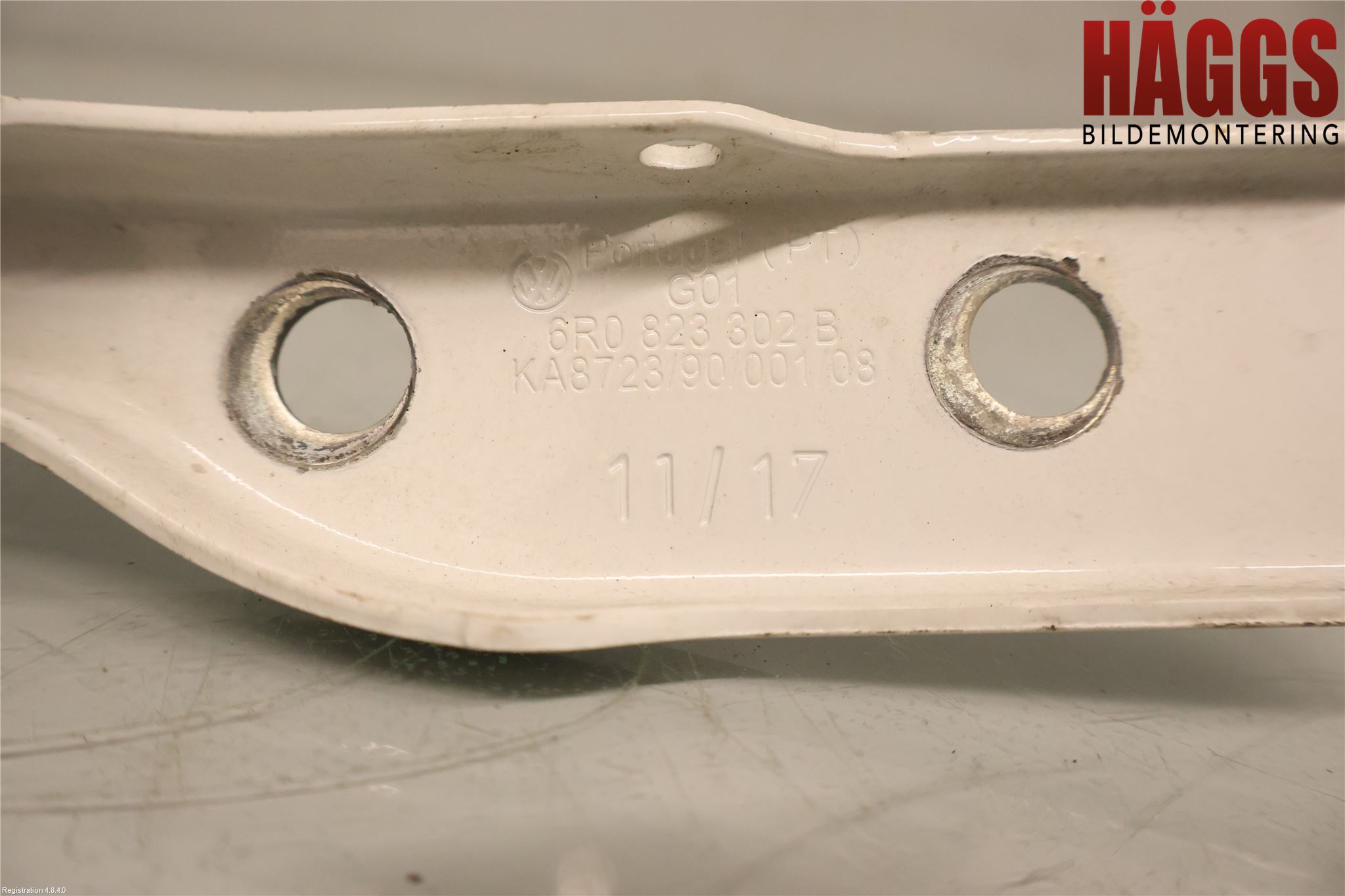 Volkswagen VW POLO 10-17 Huvgångjärn