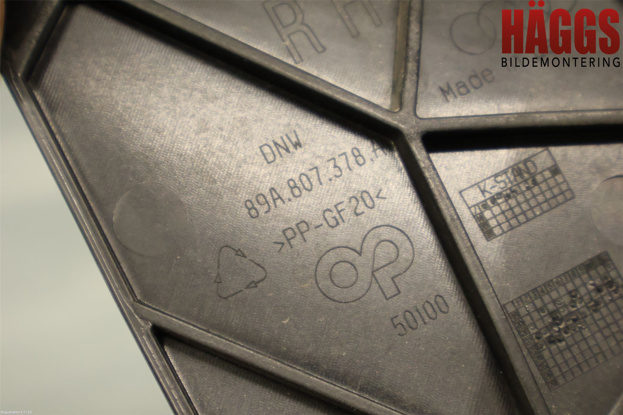 Audi Q4 E-TRON FZ 22- Stötfångarfäste Bak Hö