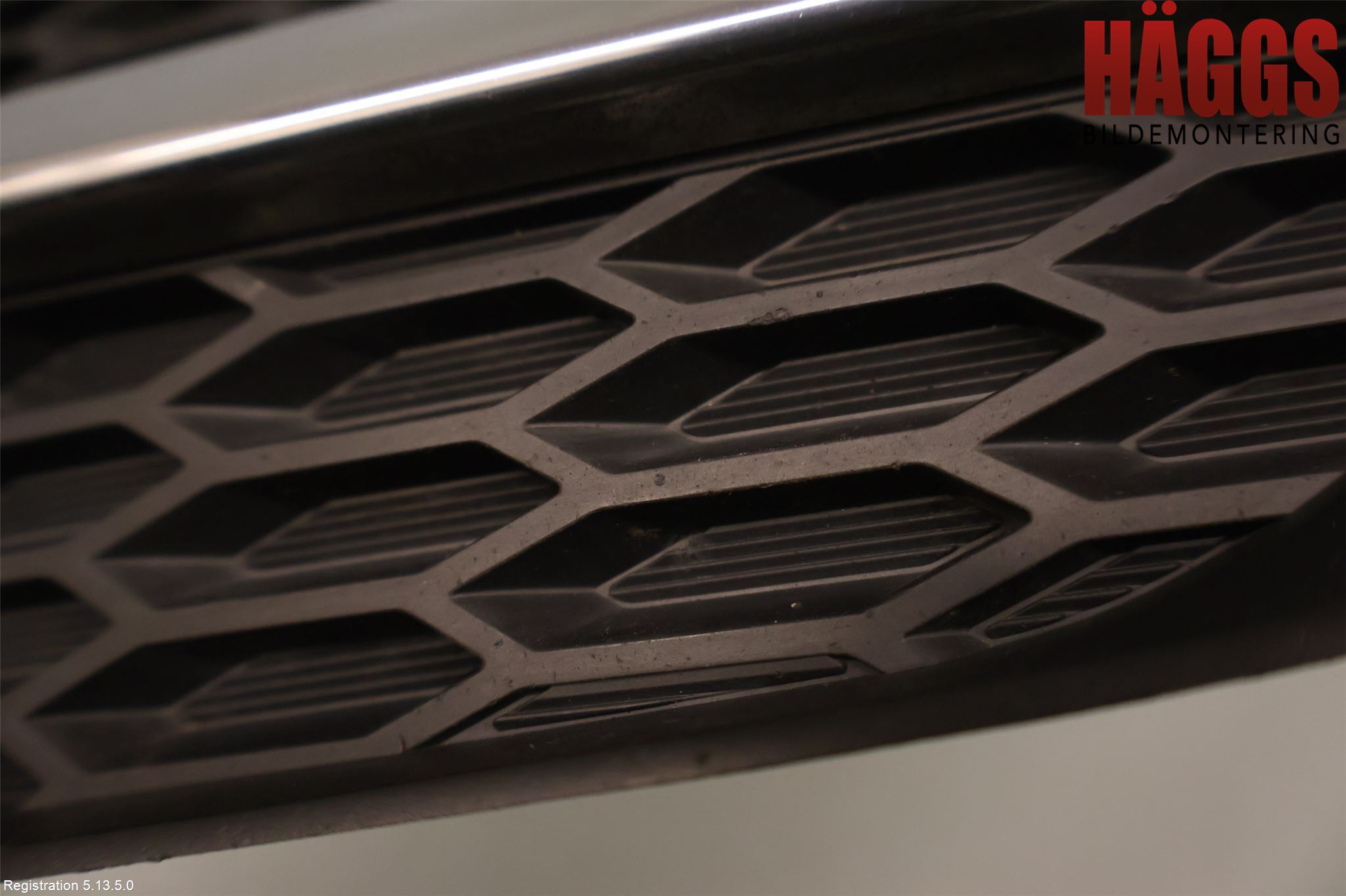 Toyota RAV4 13-18 Grilldel Vänster