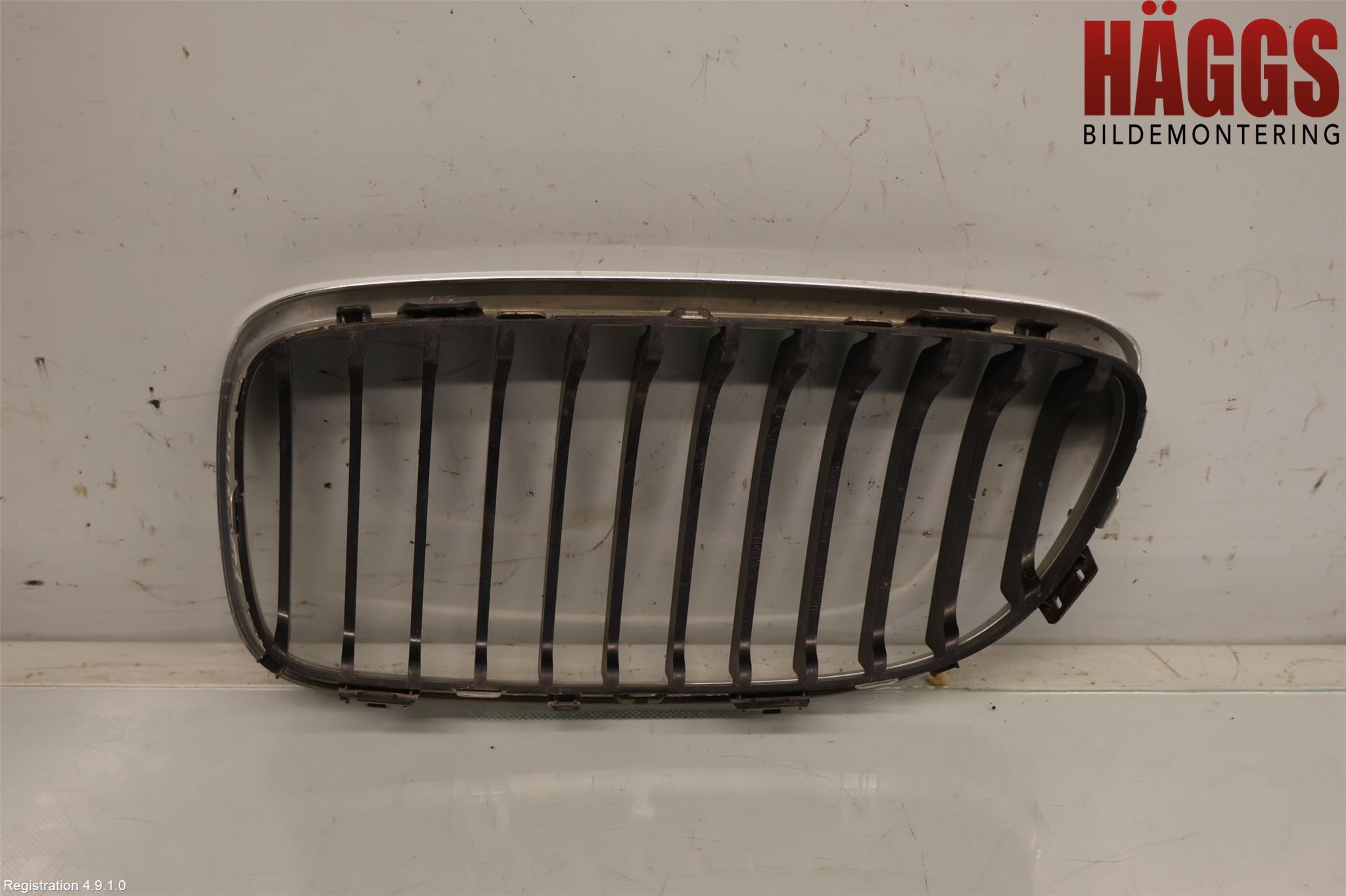 BMW 3 E90/91 SED/TOU 05-12 Grilldel Höger