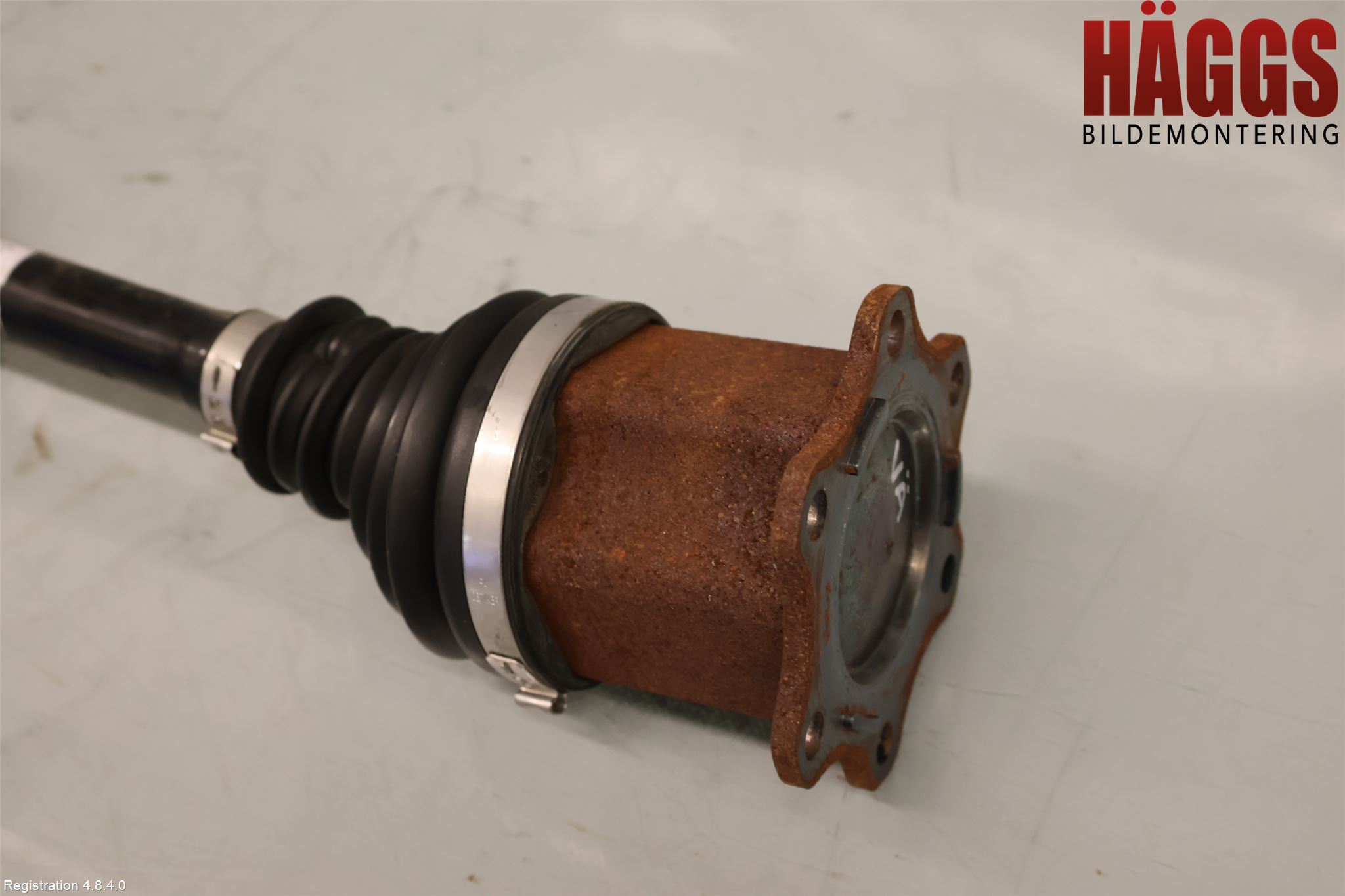 Volkswagen VW TOURAN 16- Drivaxel Fram Vänster