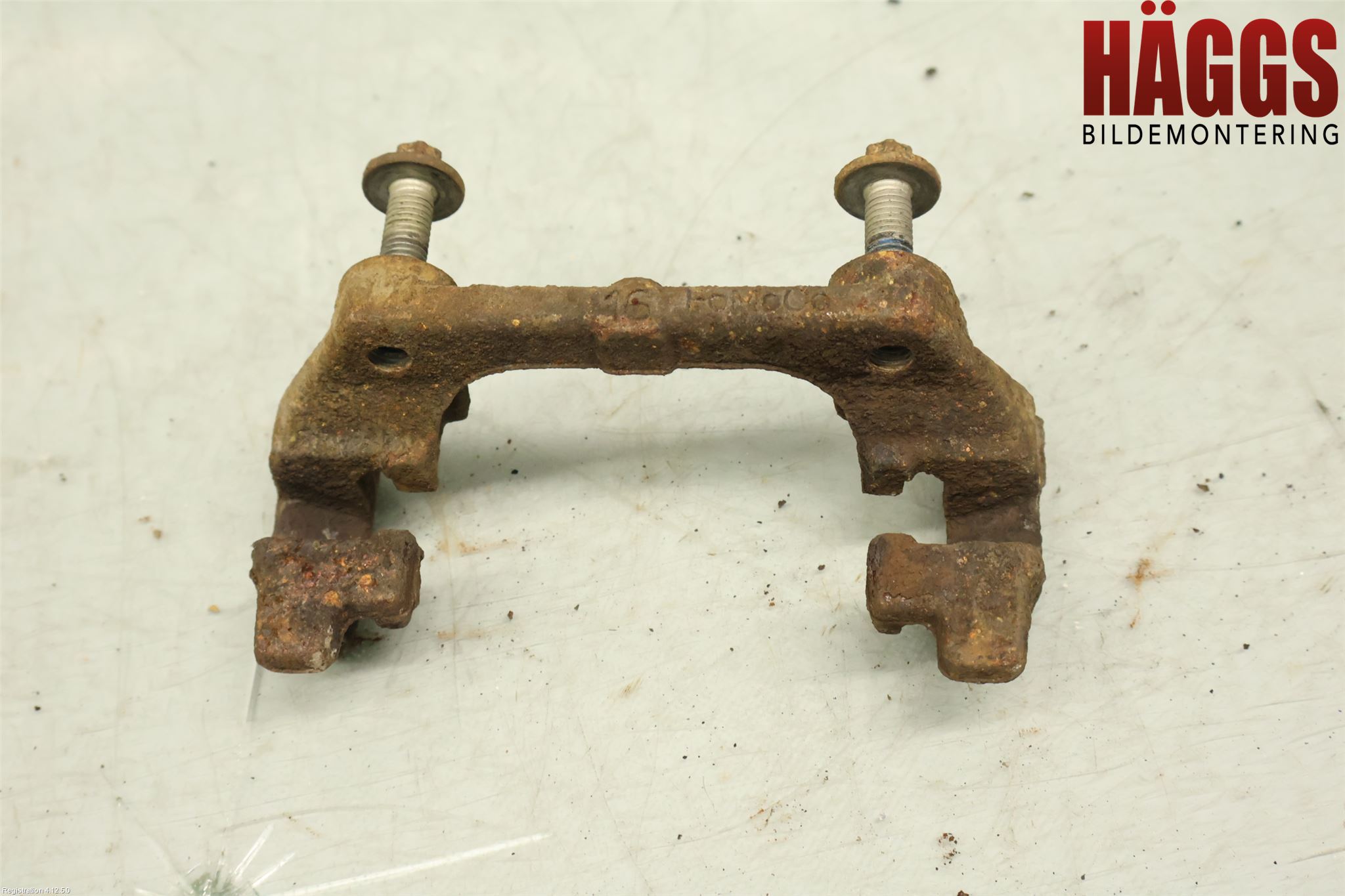 Ford KUGA 13-16 Bromsokshållare