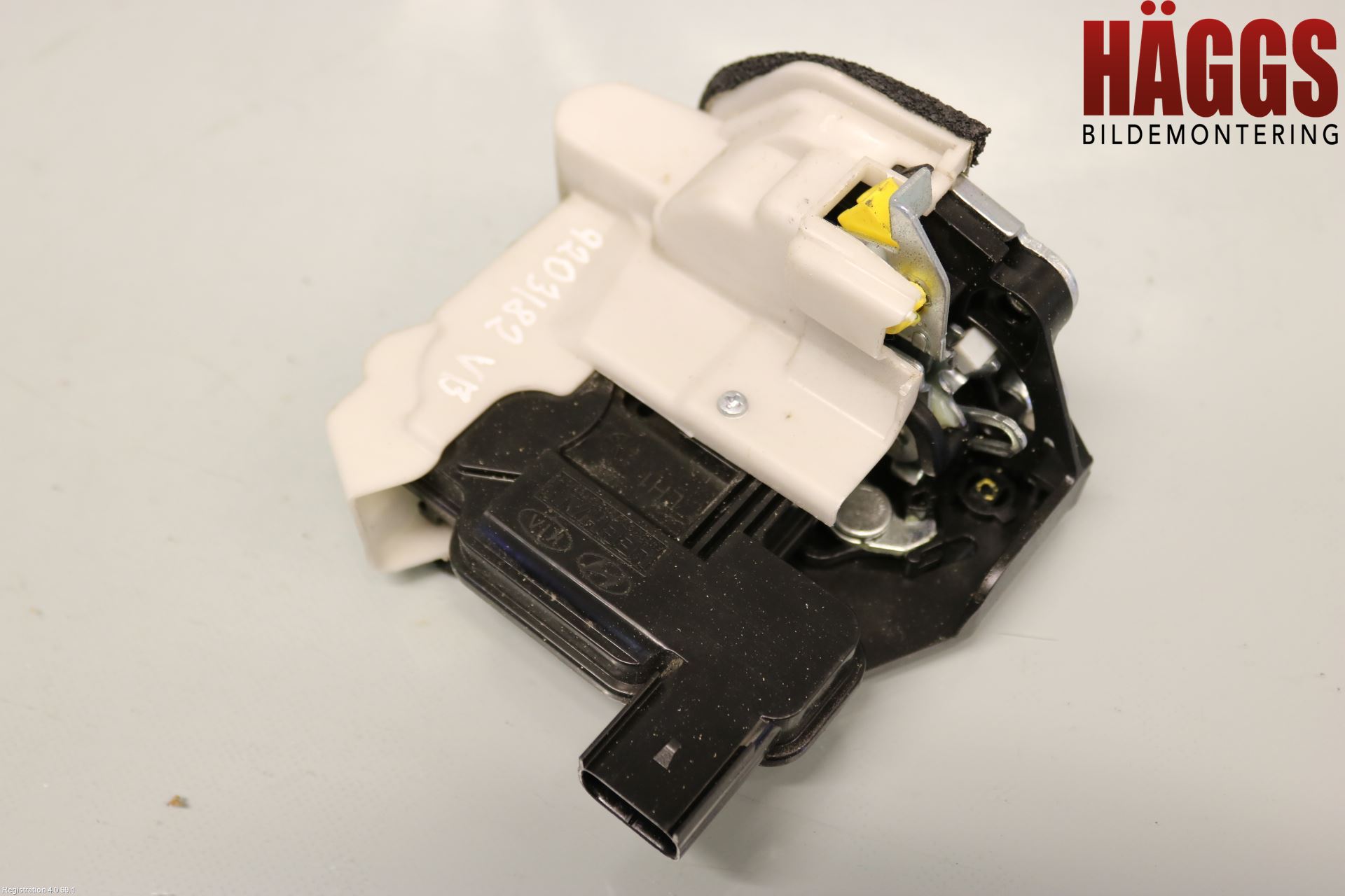 Kia RIO 12-16 Låskista-Dörrlås