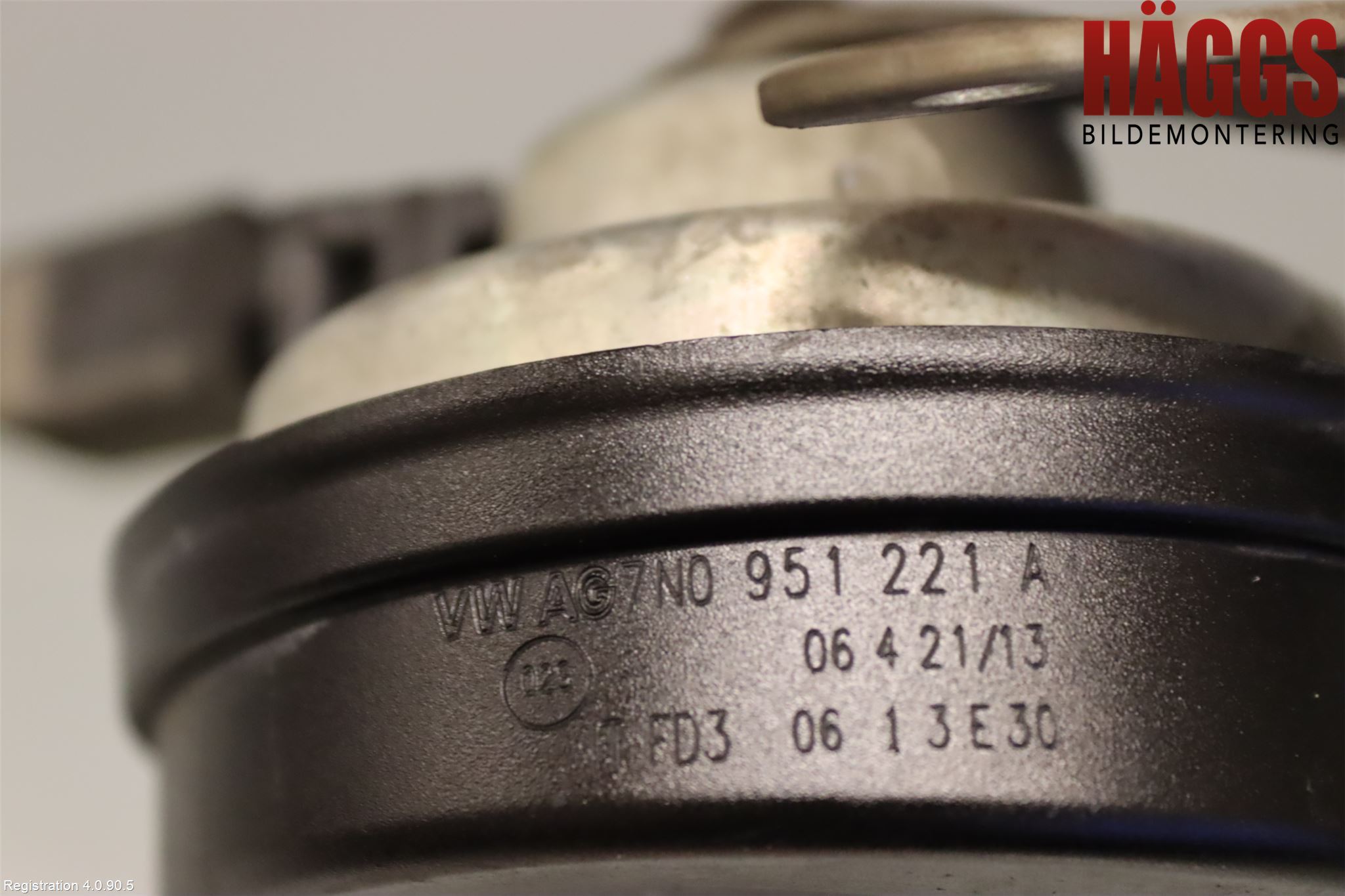 Volkswagen VW PASSAT 11-14 Signalhorn
