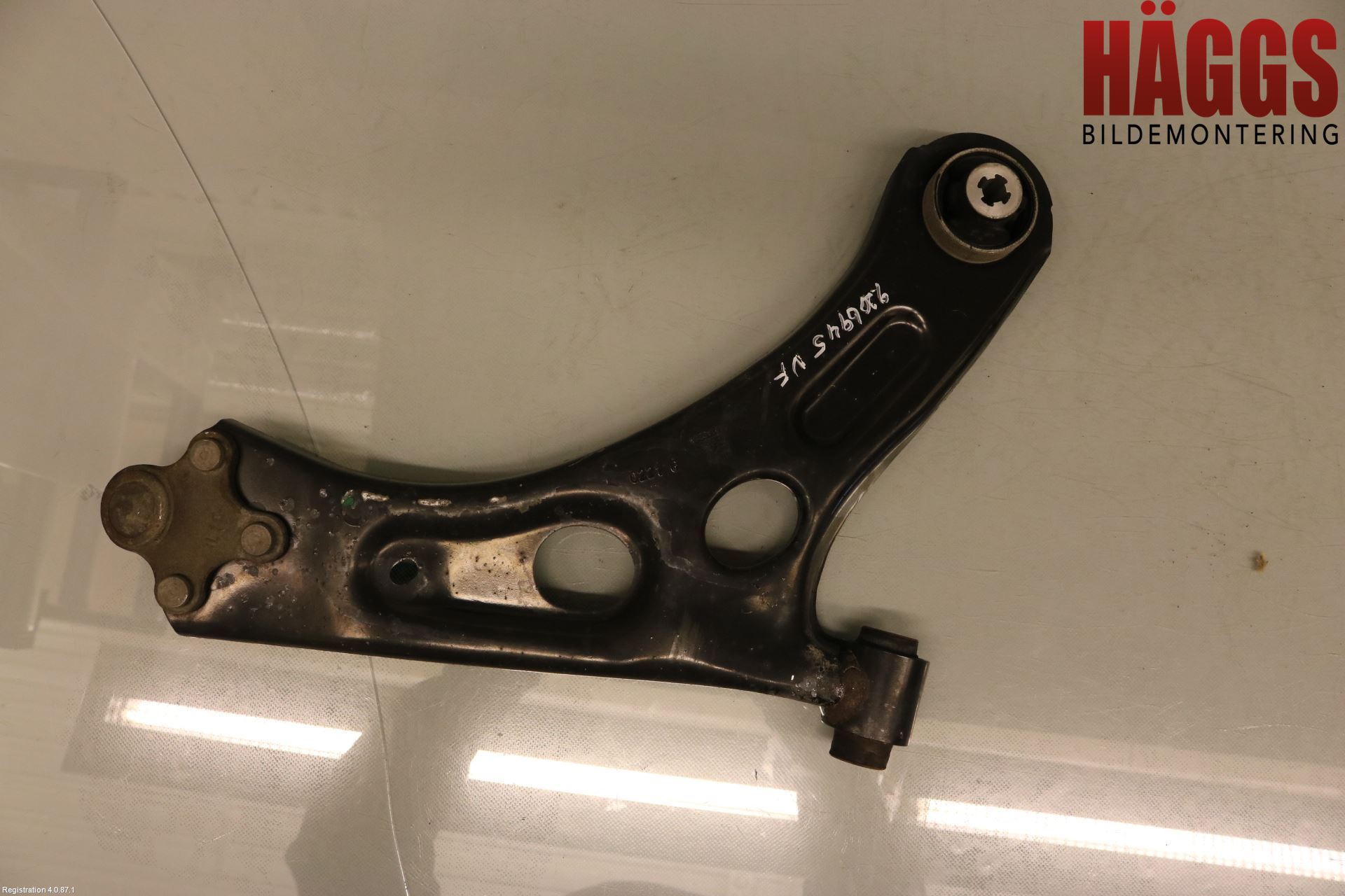 Peugeot 208/E-208 20- Bärarm Fram Undre Vä