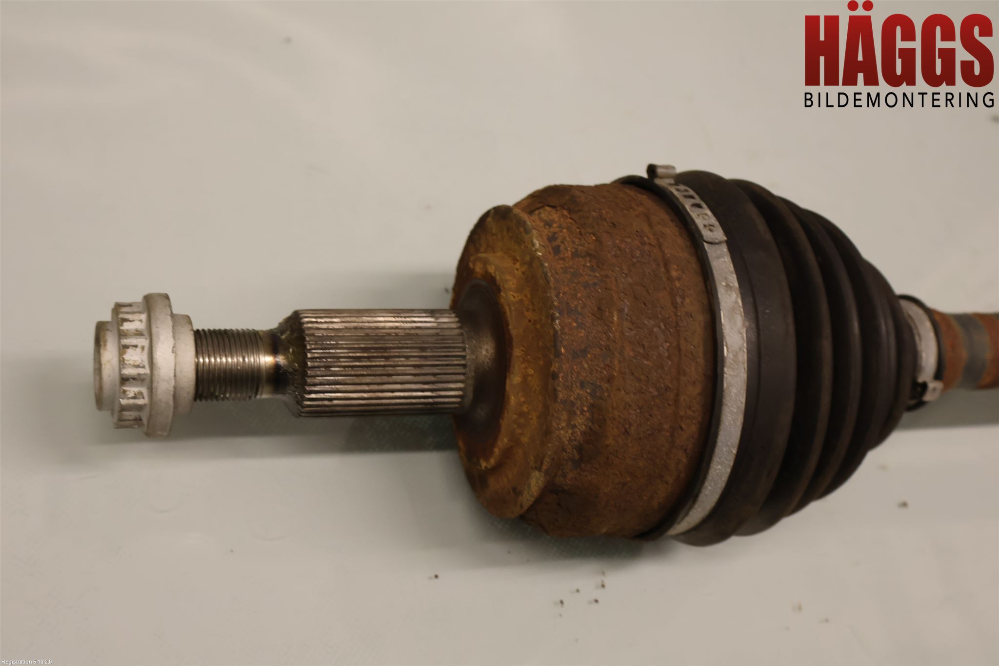Volkswagen VW TRANSP/CARAVELLE (T5) 04-15 Drivaxel Fram Höger