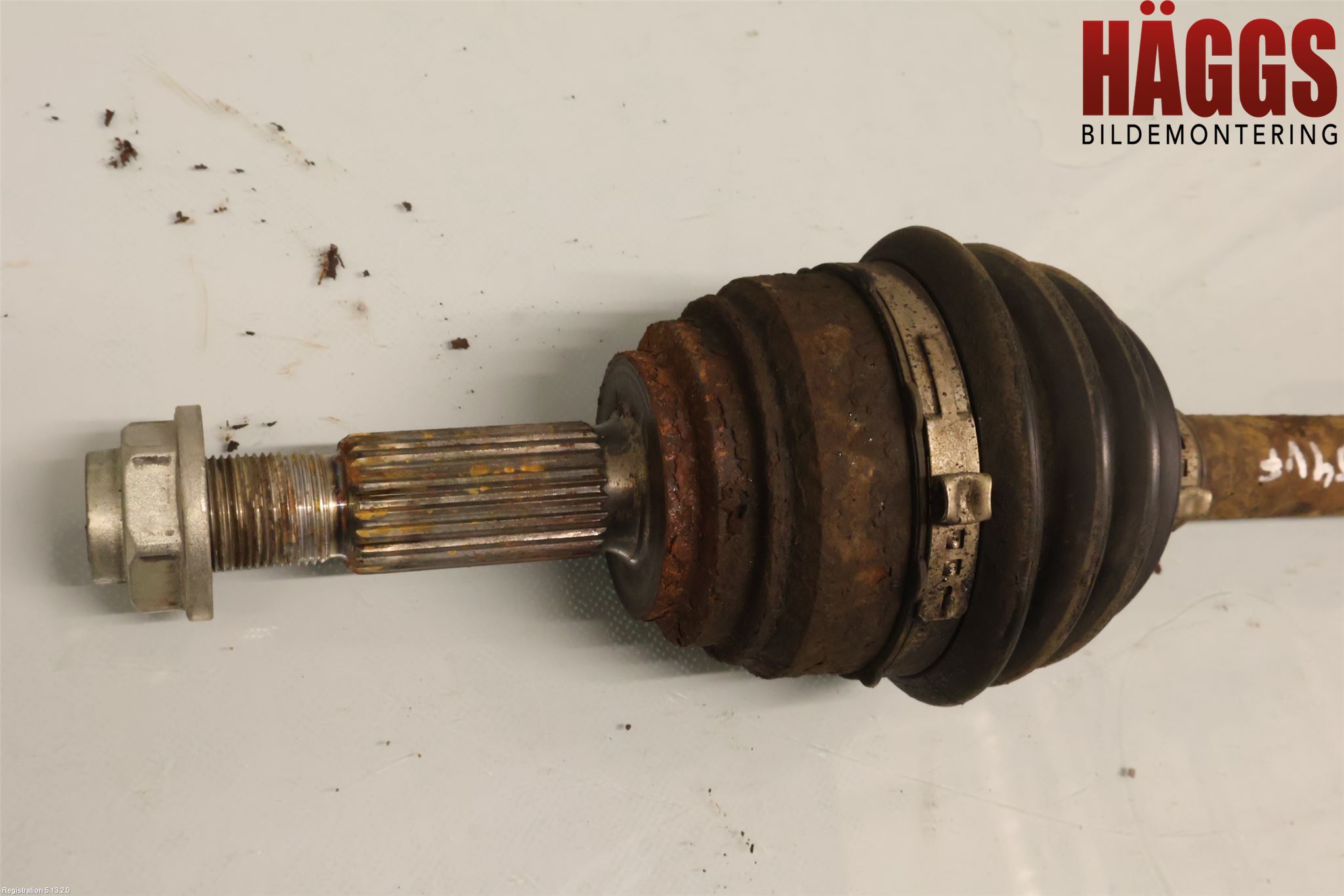 Ford FIESTA 13-17 Drivaxel Fram Vänster