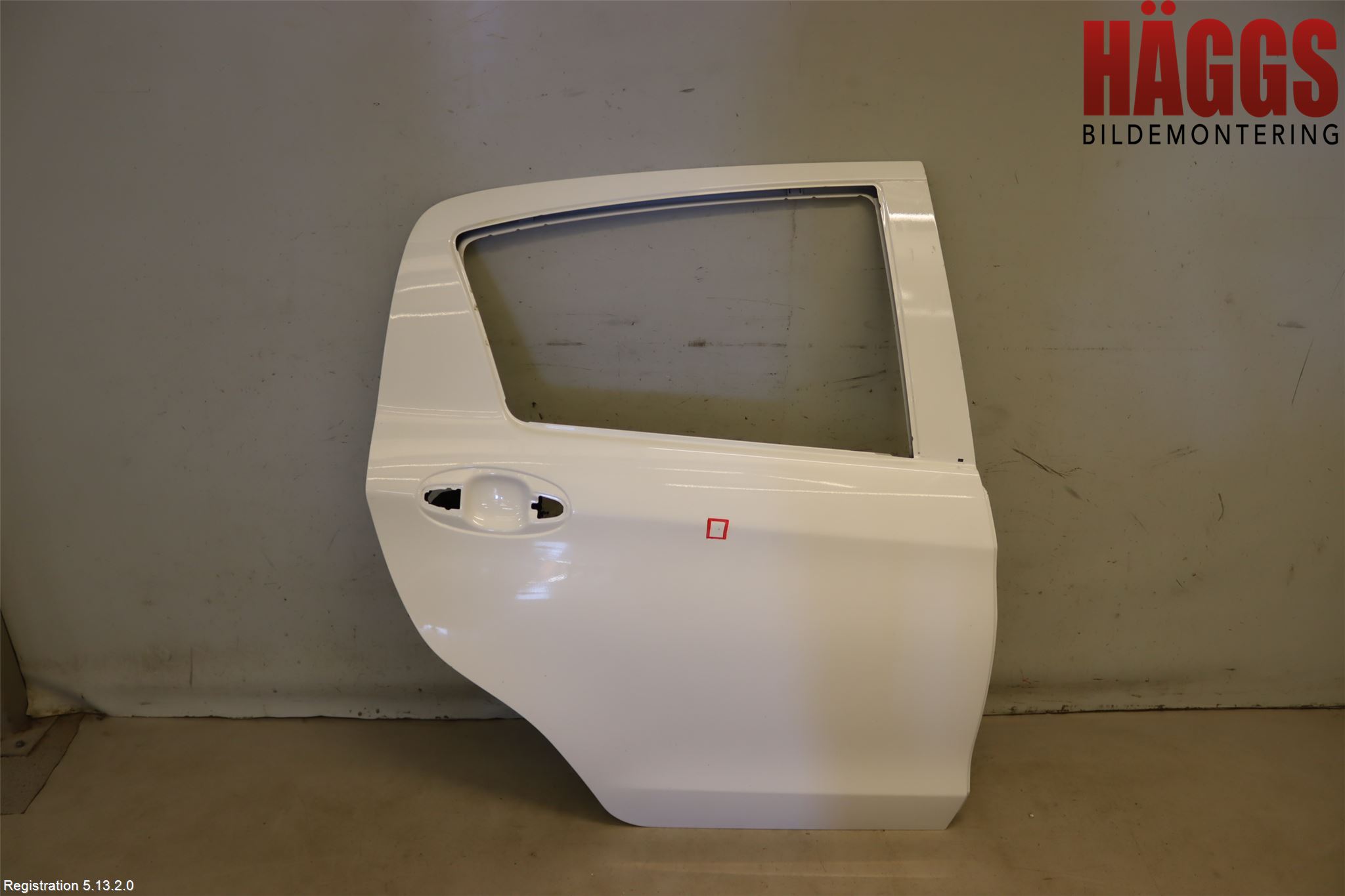 Toyota YARIS XP130 12-14 Dörr Bak Höger