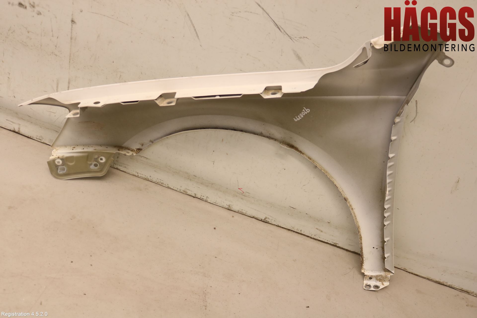 Ford FOCUS 11-14 Skärm Fram Höger