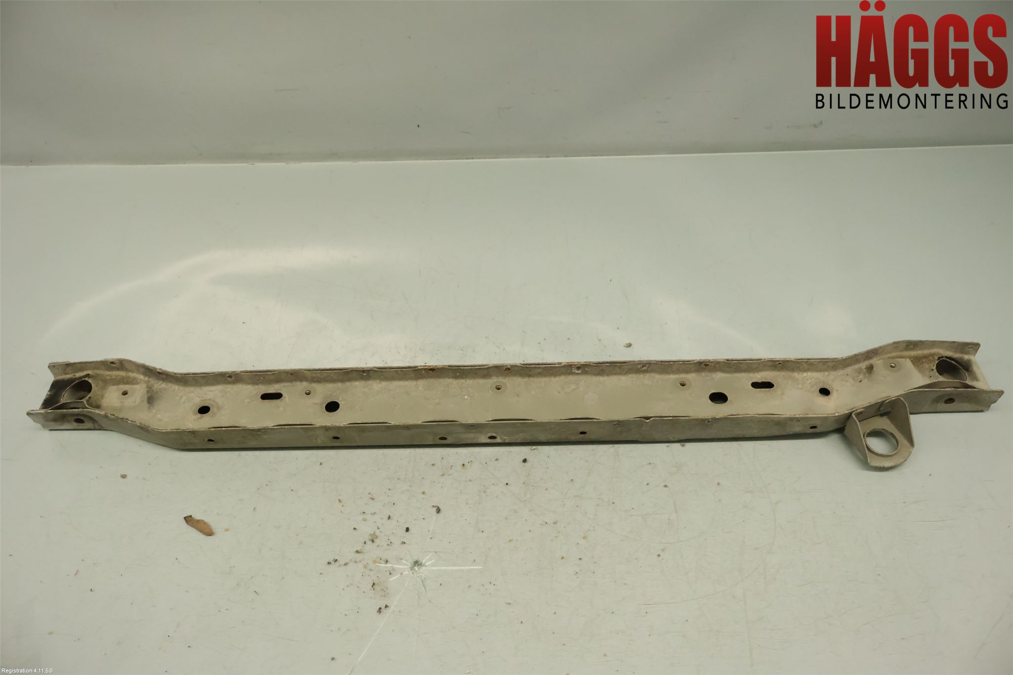 Nissan PULSAR Kylarfäste-Ram-Balk