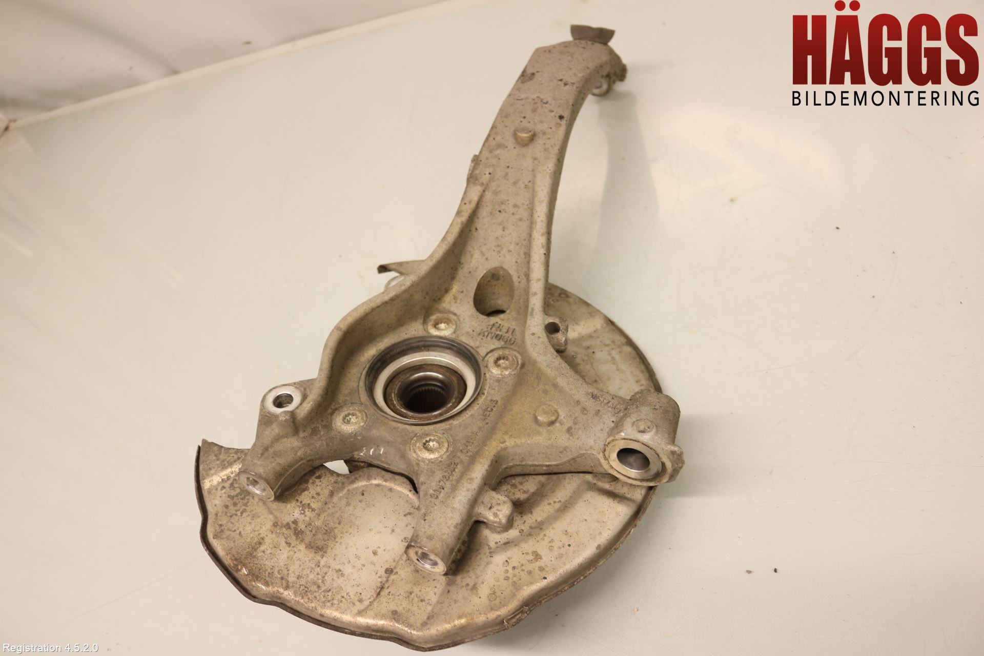 Volvo V90 17->> Styrspindel Lagerhus Hö