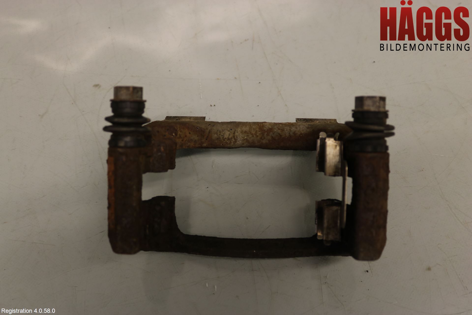 Skoda SUPERB 09-15 Bromsokshållare