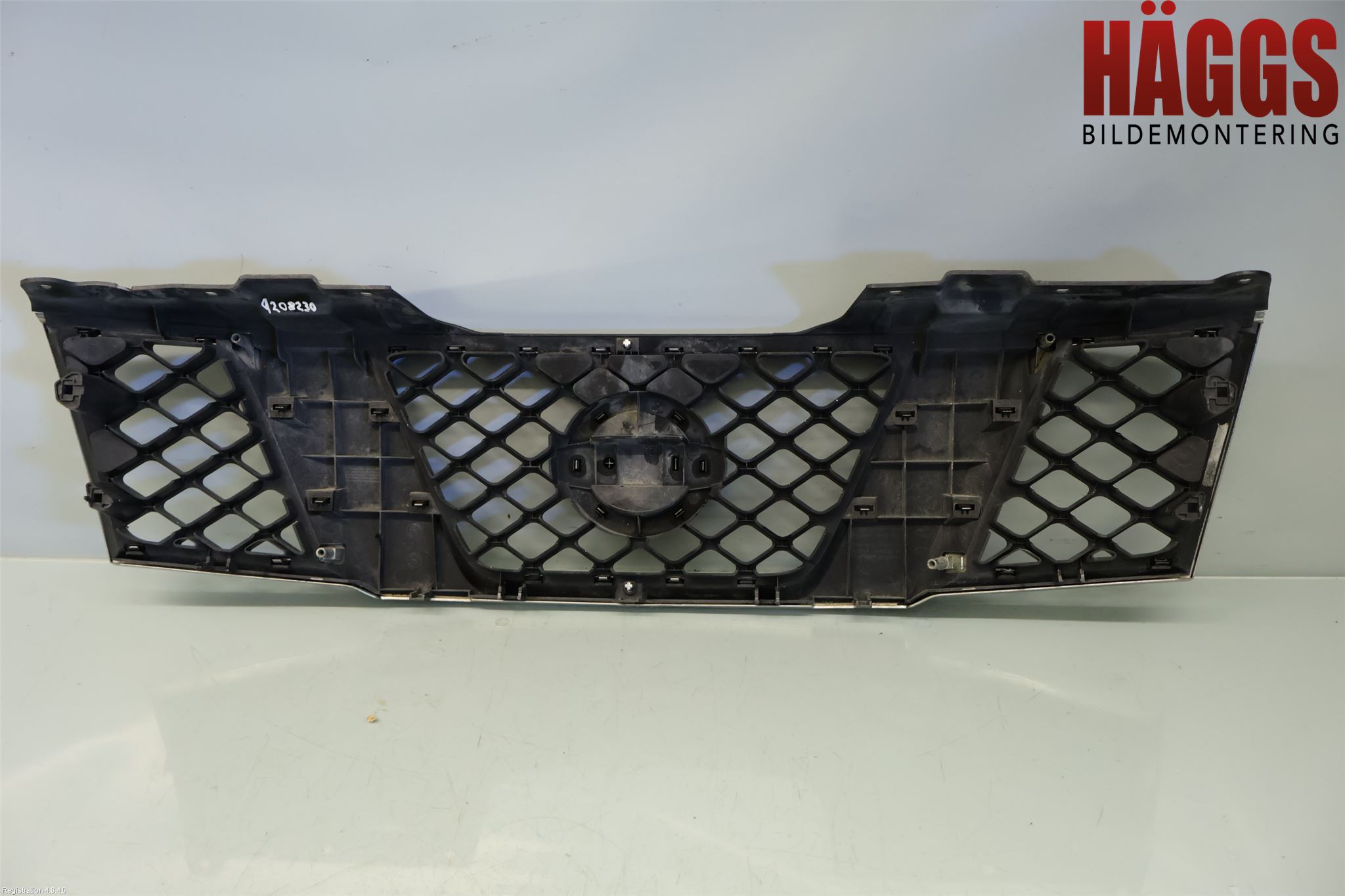 Nissan NAVARA 05-16 Grill Komp
