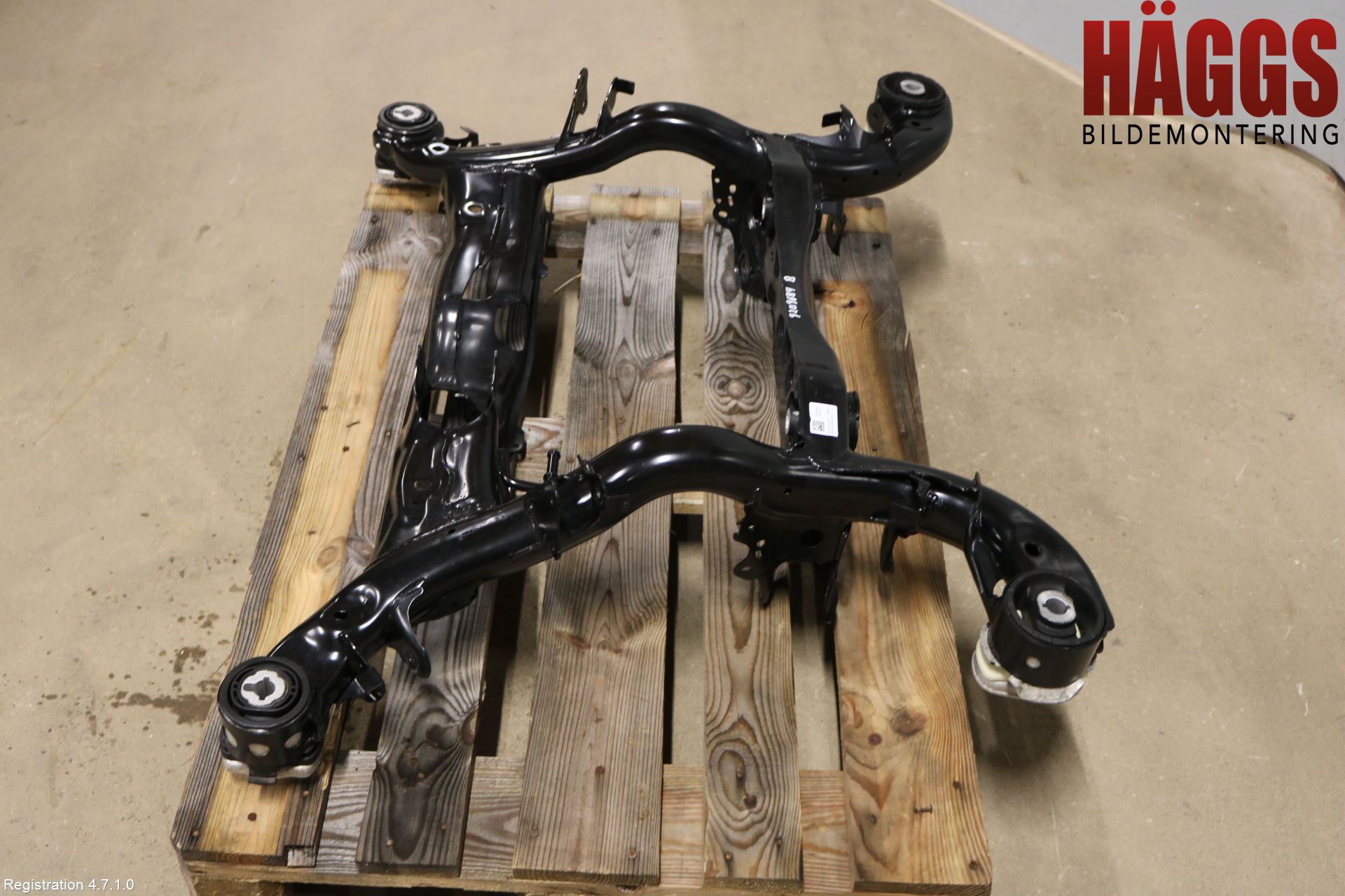 Audi A6 F2/C8 19- Bakaxelbalk