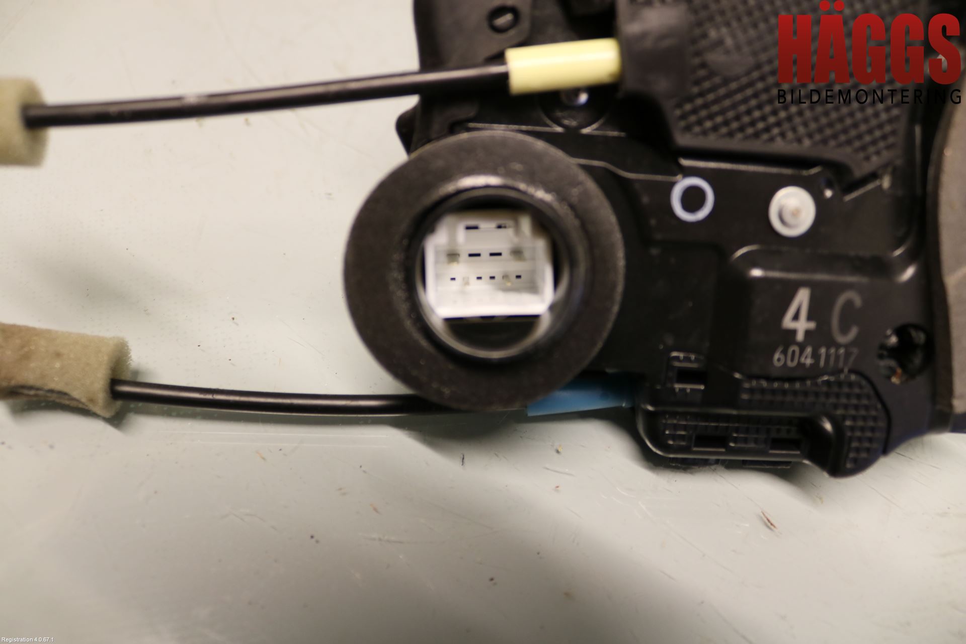 Toyota RAV4 13-18 Låskista-Dörrlås