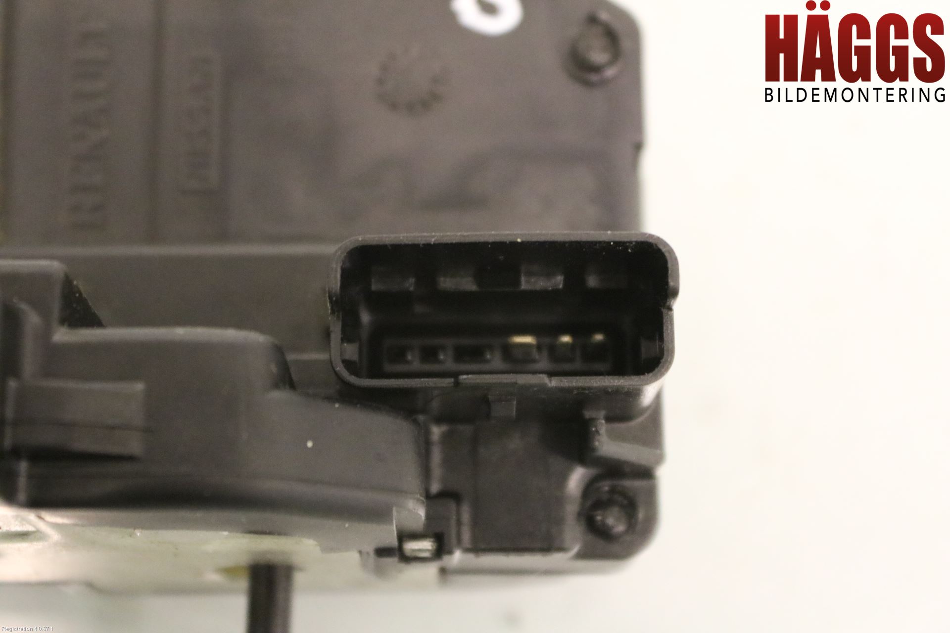 Nissan NOTE E11 06-14 Låskista-Dörrlås