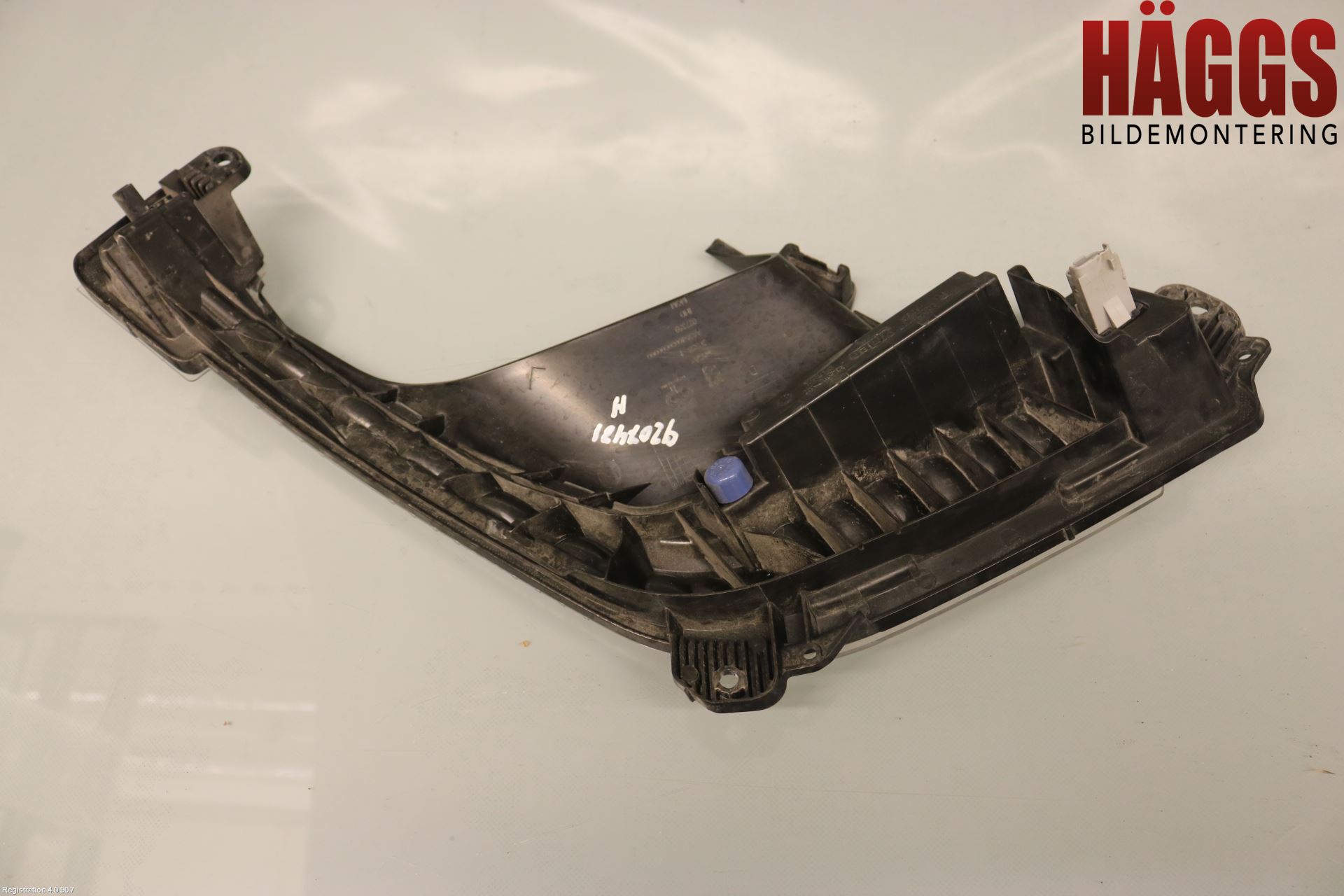 Peugeot 308 08-13 Positionsljus Fram Hö