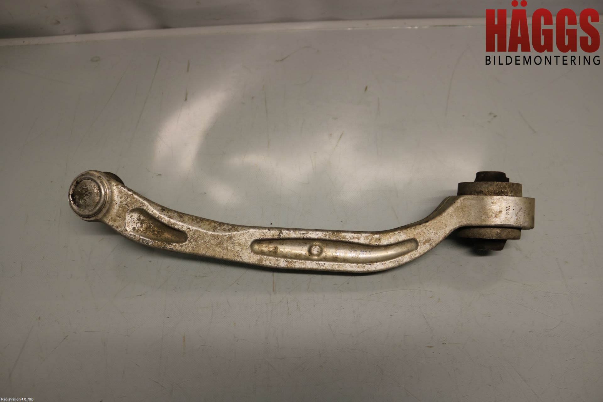 Audi A6/S6     05-11 Bärarm Fram Undre Vä