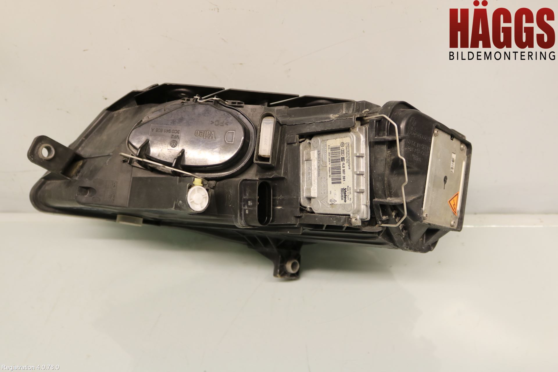 Volkswagen VW PASSAT 05-11 Strålkastare Höger