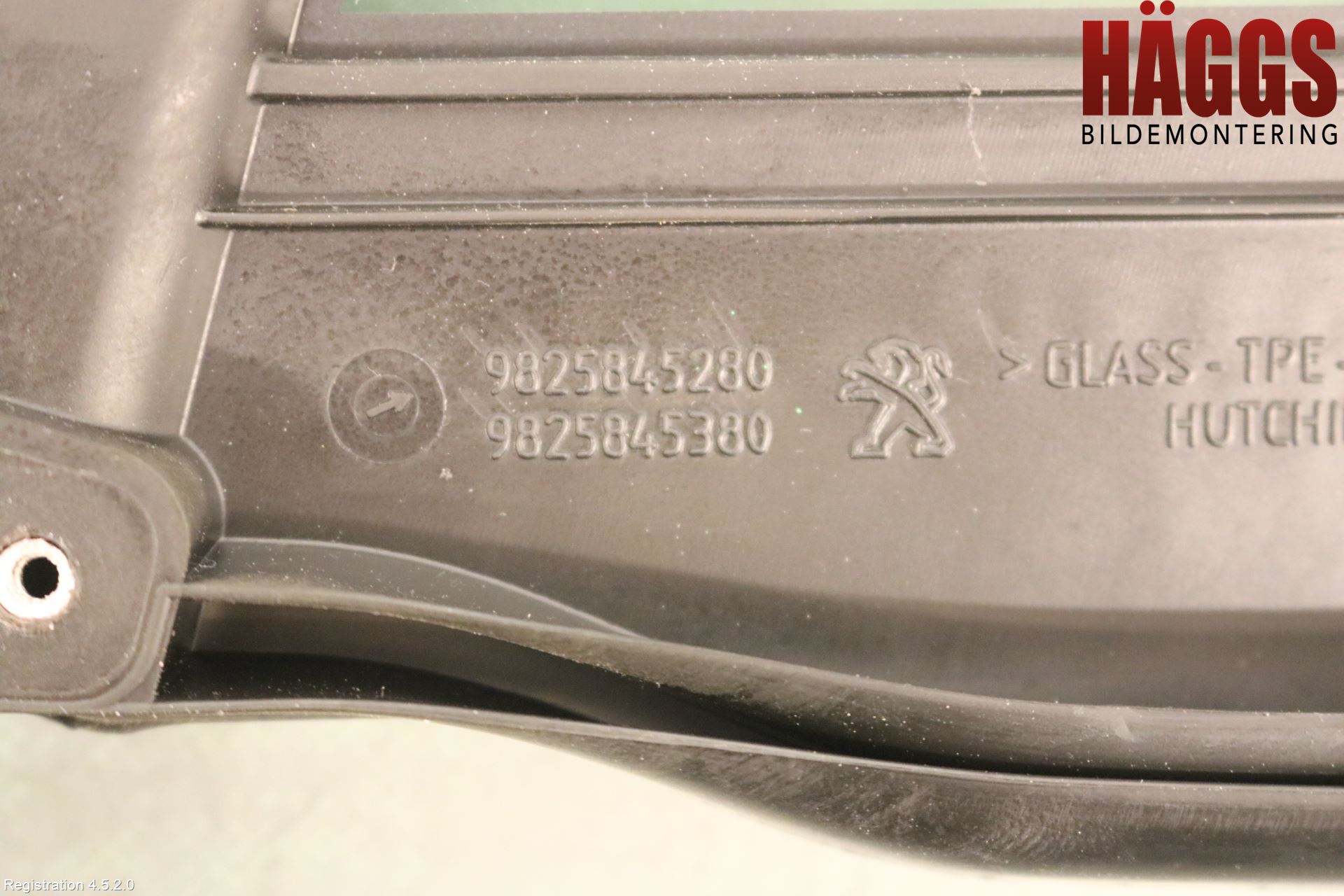 Peugeot 2008/E-2008 20- Dörruta Bak Lilla Hö