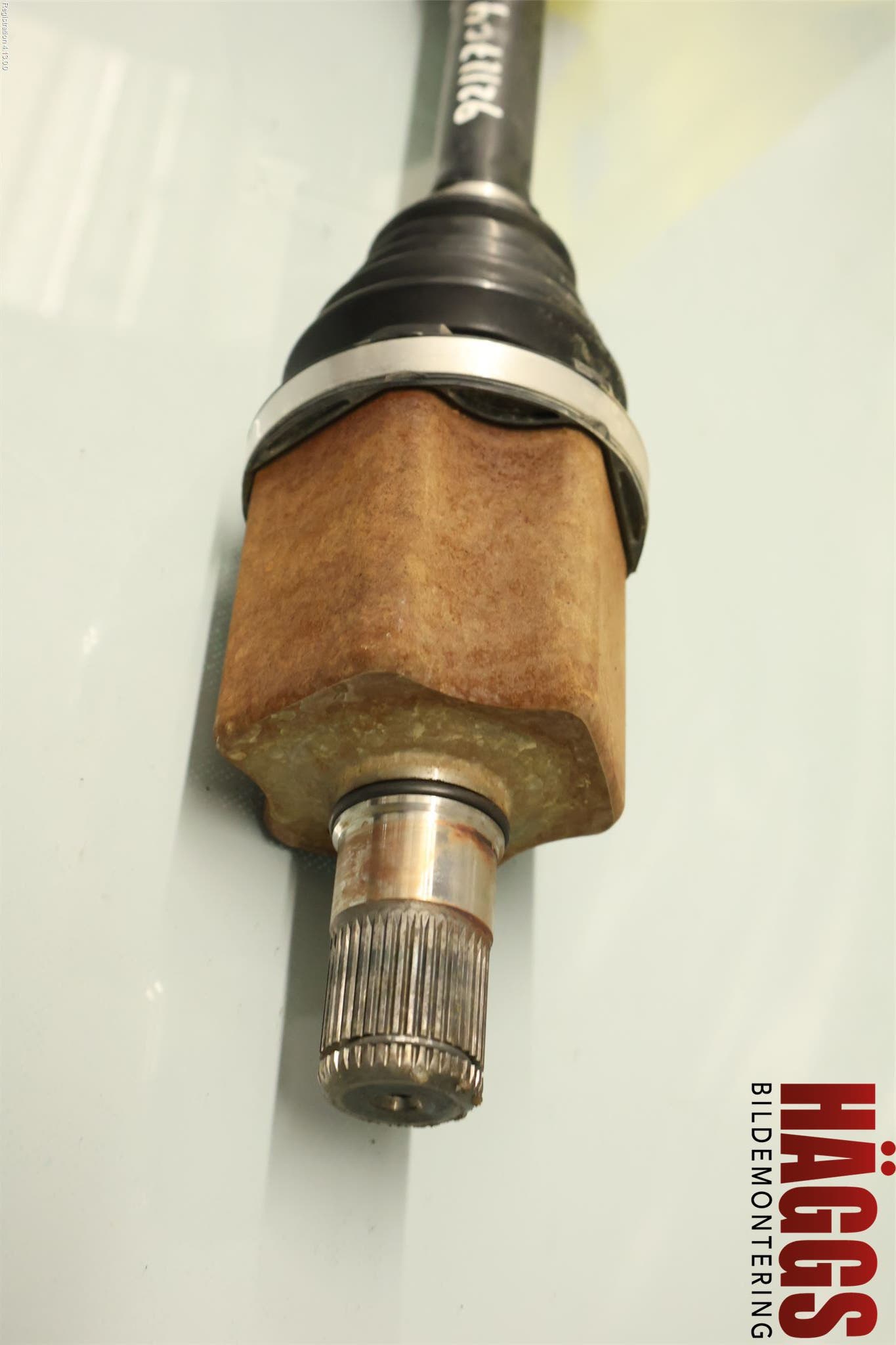 Volkswagen VW GOLF / E-GOLF VIII 20- Drivaxel Fram Vänster