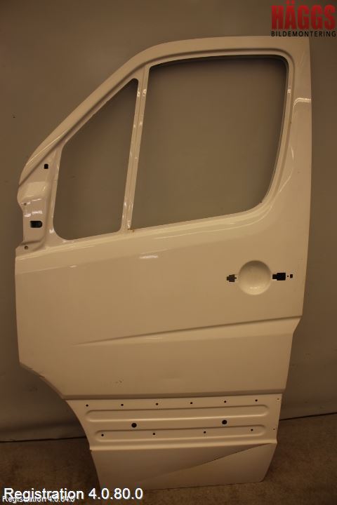 Volkswagen VW CRAFTER 06-16 Dörr Fram Vänster