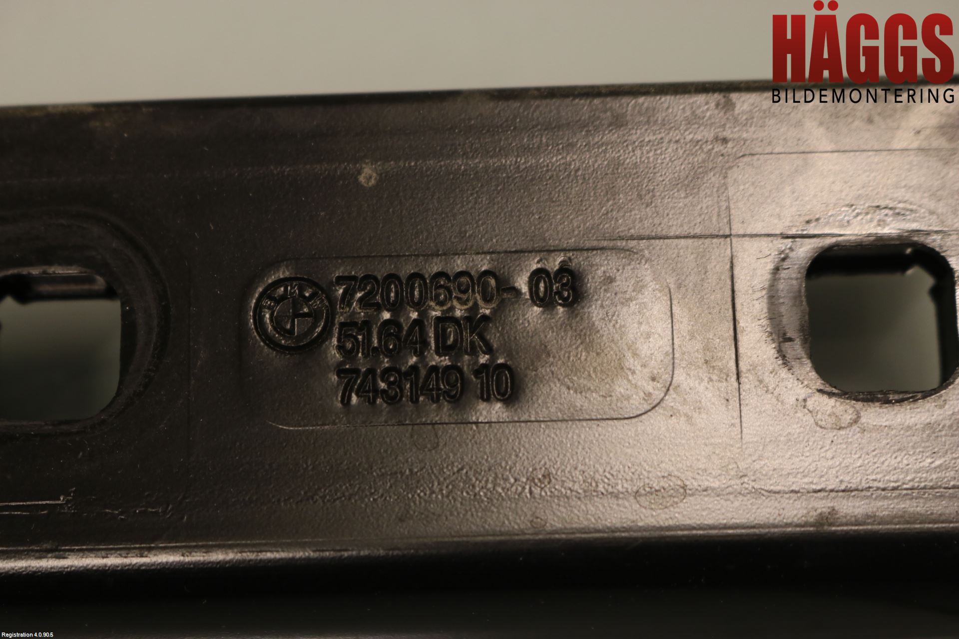 BMW 5 F10/F11/F18 09-17 Front Huvlåsplåt-Balk